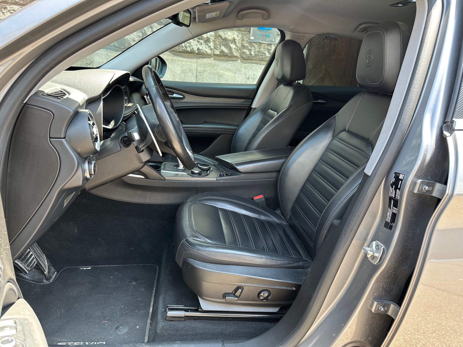 ALFA ROMEO Stelvio 2.0 Executive Q4 Automatic-image-7