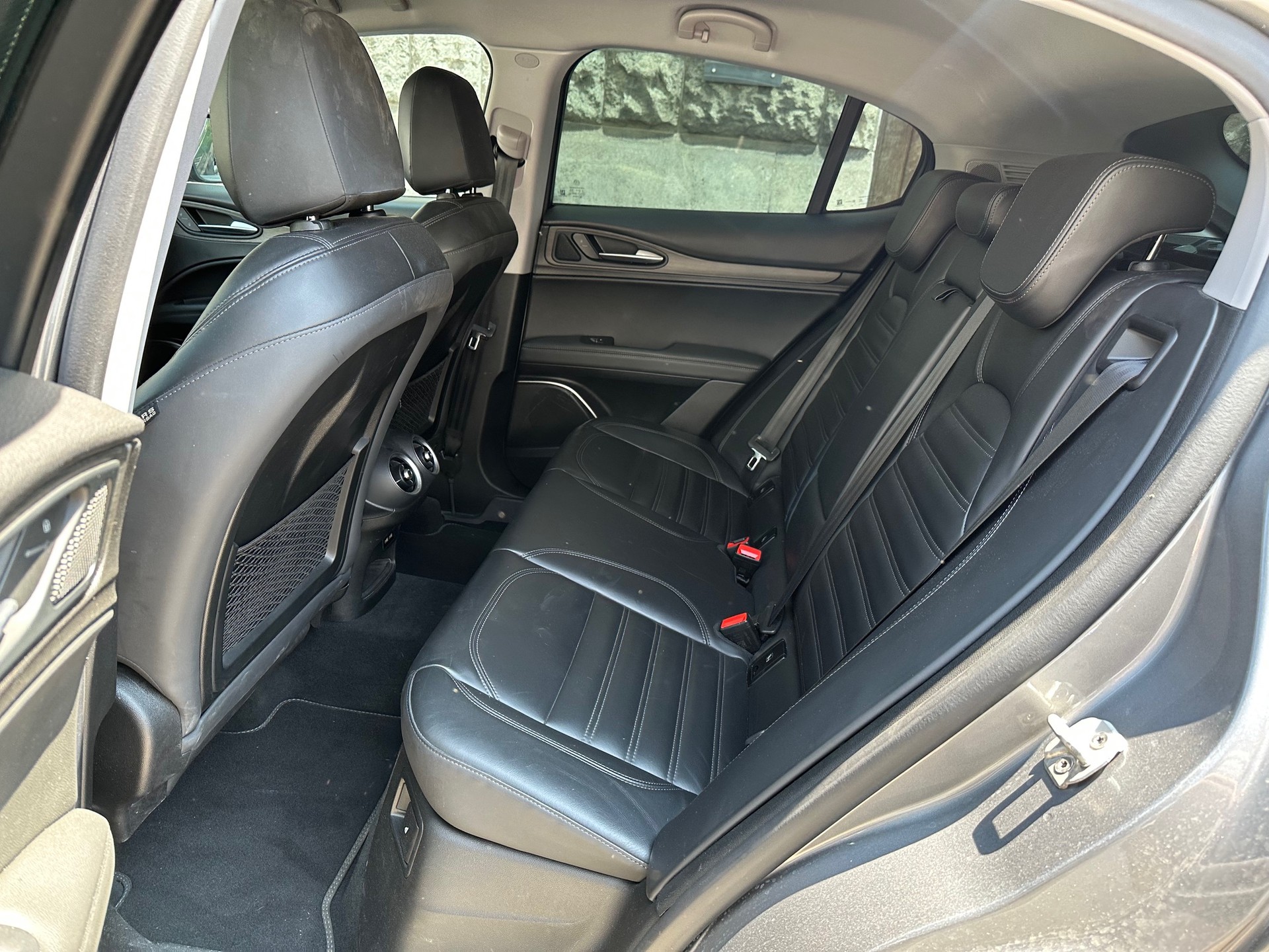 ALFA ROMEO Stelvio 2.0 Executive Q4 Automatic-image-9
