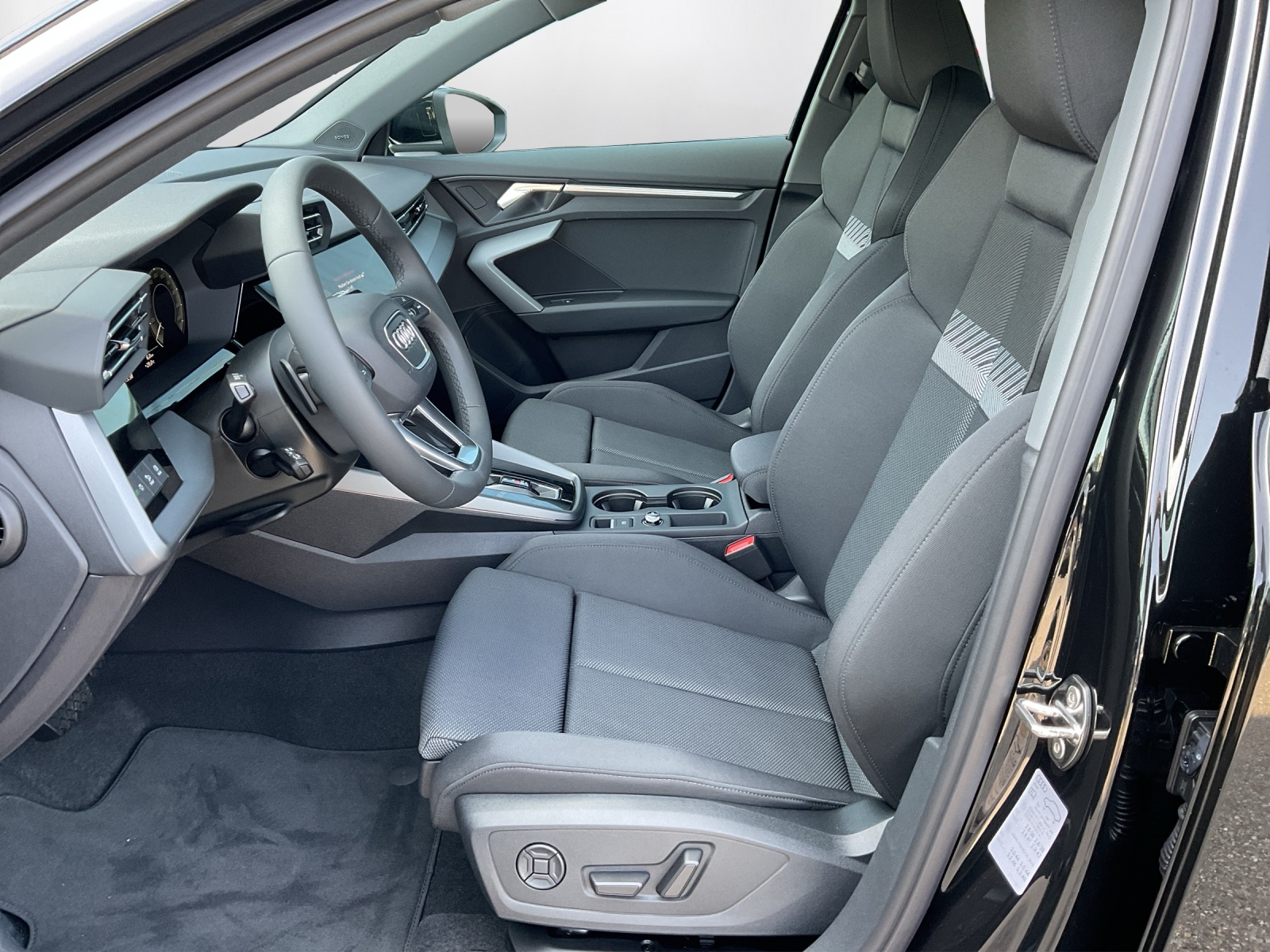 AUDI A3 Sportback 40 TFSI e advanced Attraction S-tronic-image-10