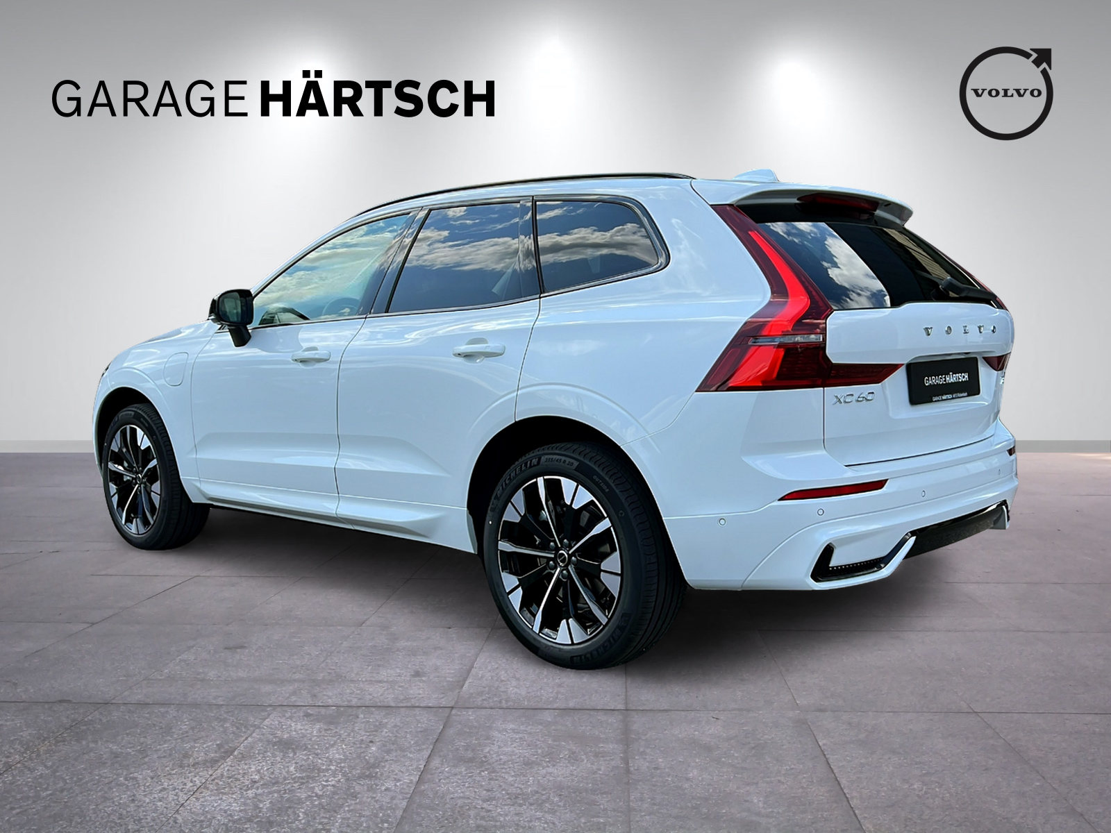 VOLVO XC60 2.0 T8 TE Plus Dark eAWD-image-3