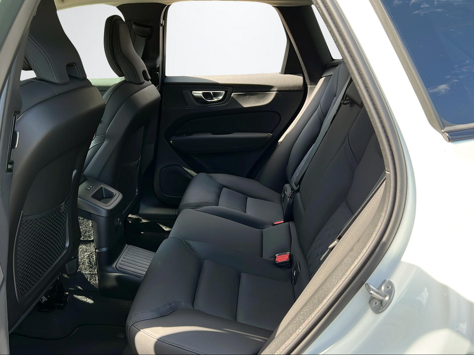VOLVO XC60 2.0 T8 TE Plus Dark eAWD-image-10