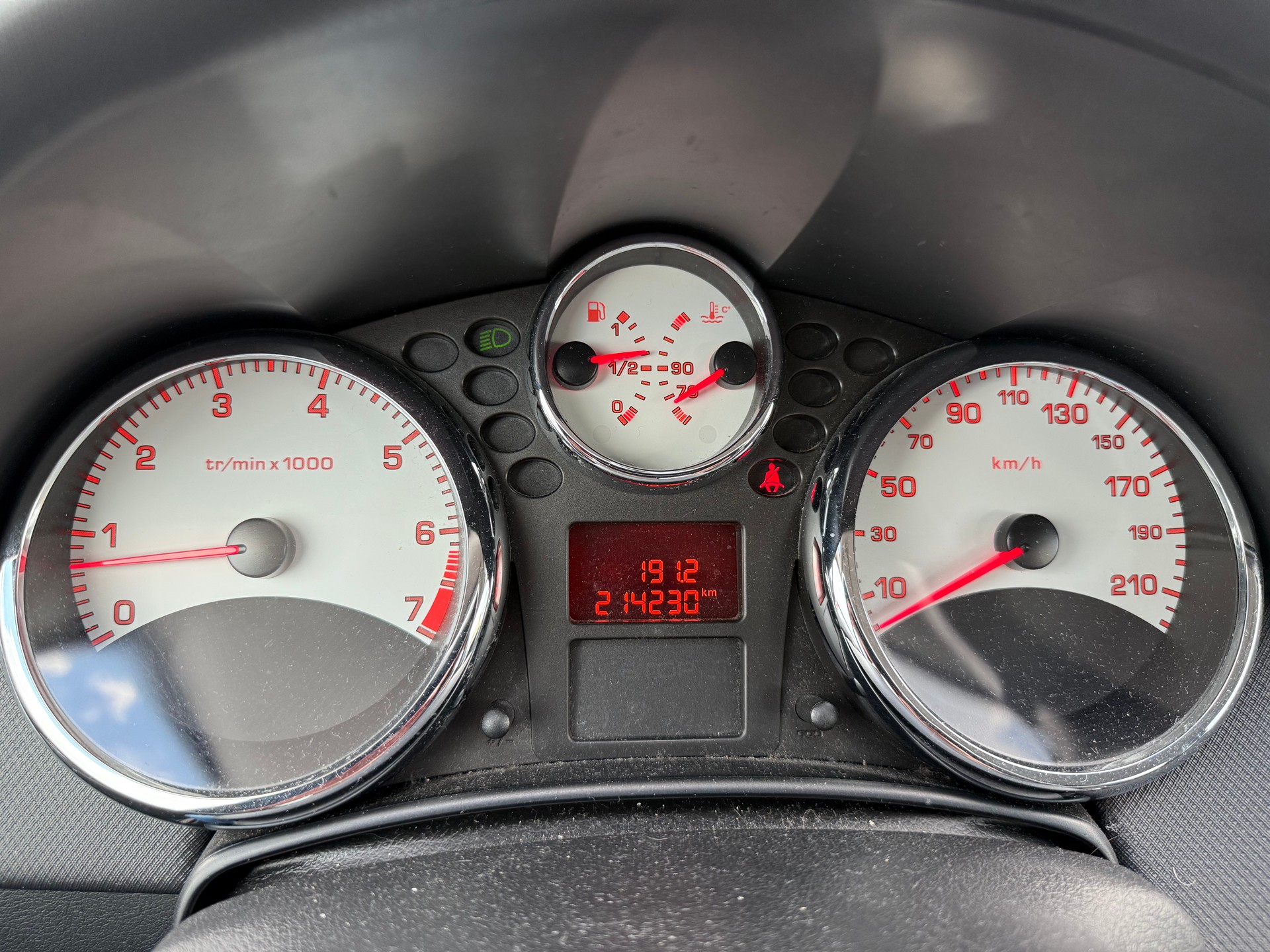 PEUGEOT 207 SW 1.6 16V Active-image-11