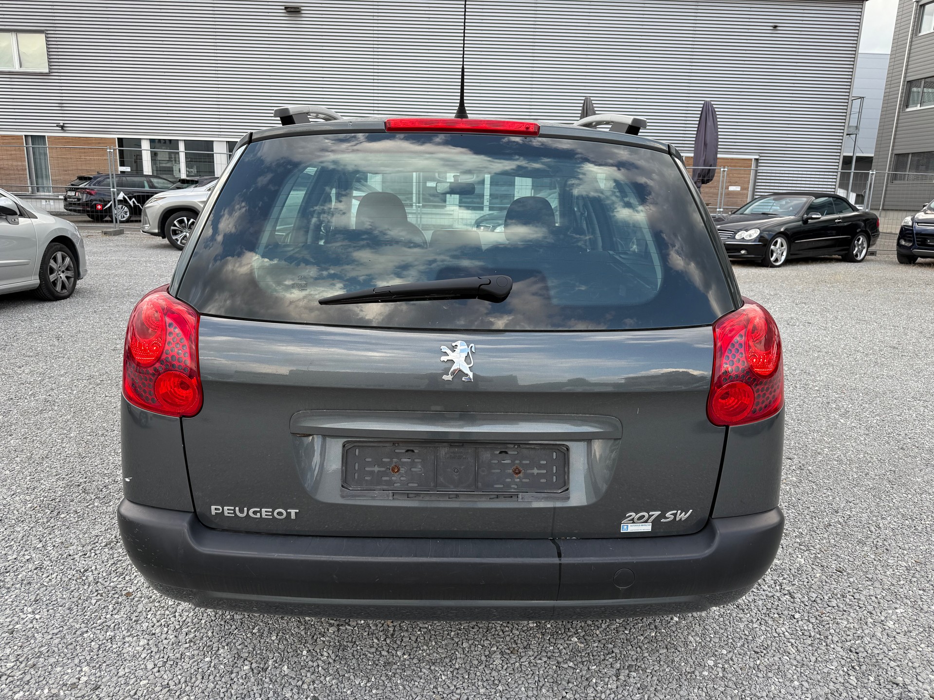 PEUGEOT 207 SW 1.6 16V Active-image-3