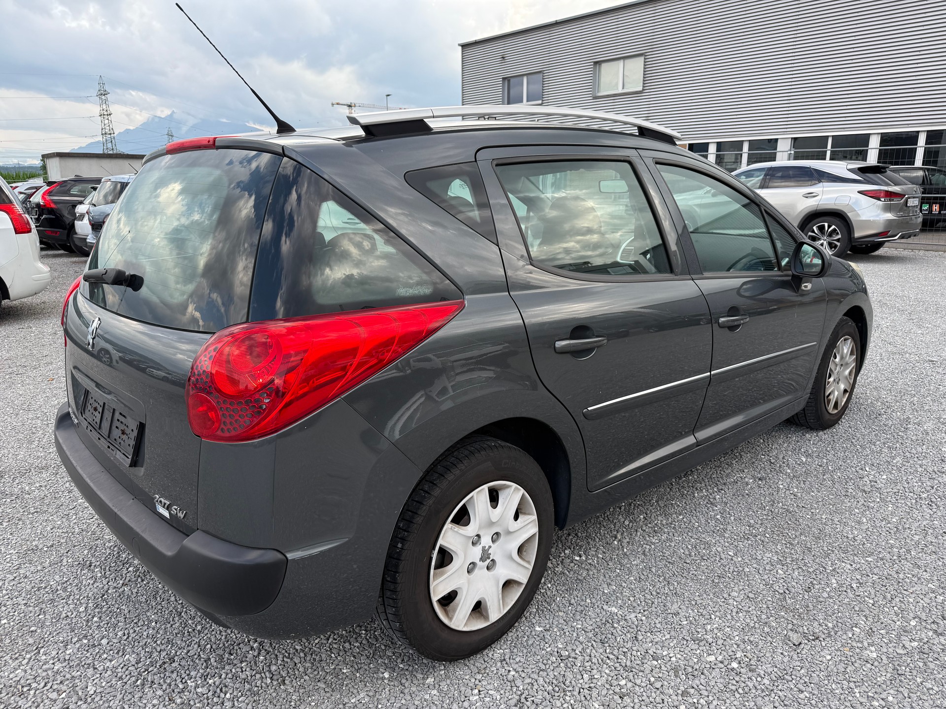 PEUGEOT 207 SW 1.6 16V Active-image-4