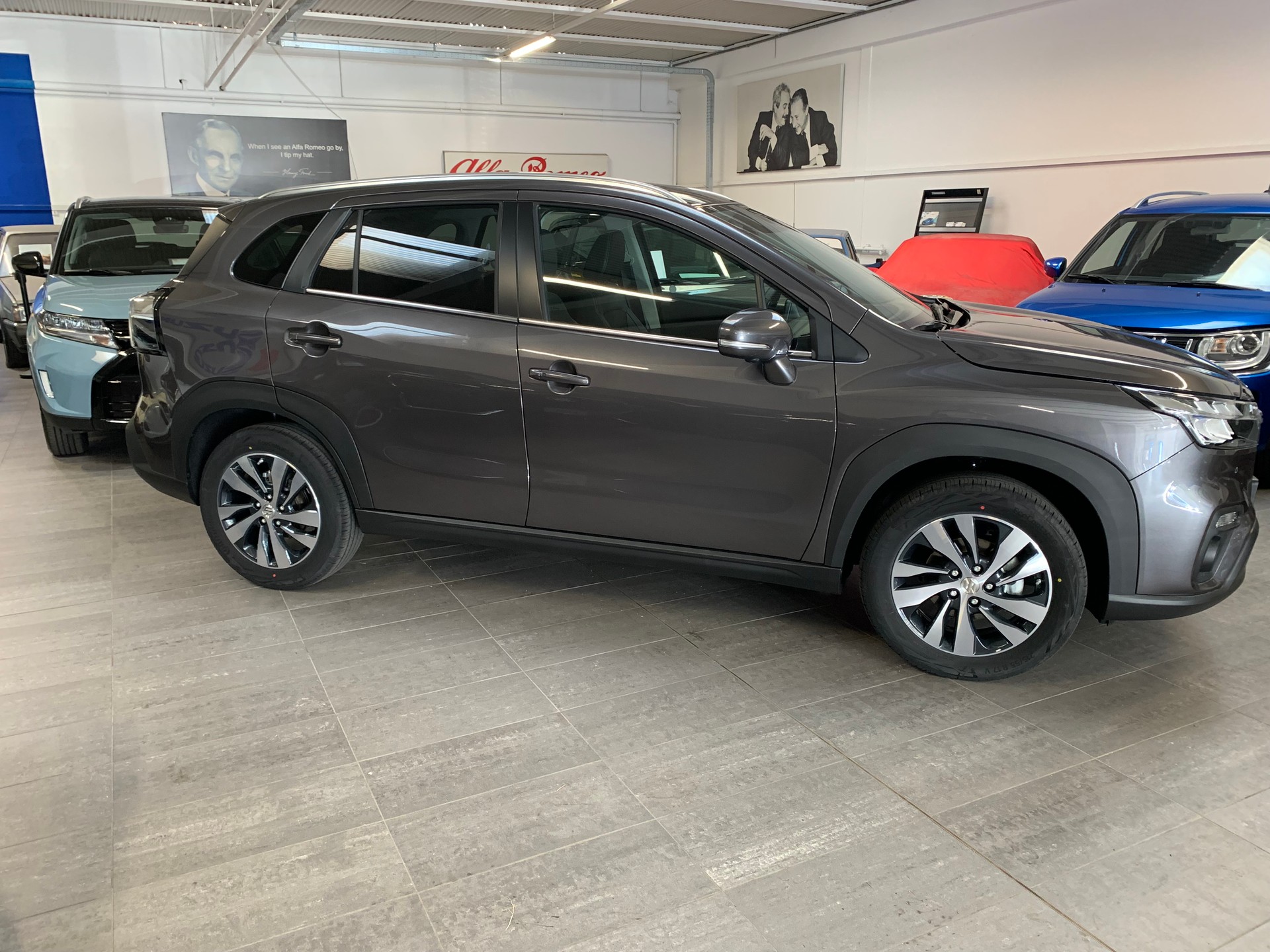 SUZUKI S-Cross 1.4 T Compact Top Hybrid 4x4-image-3