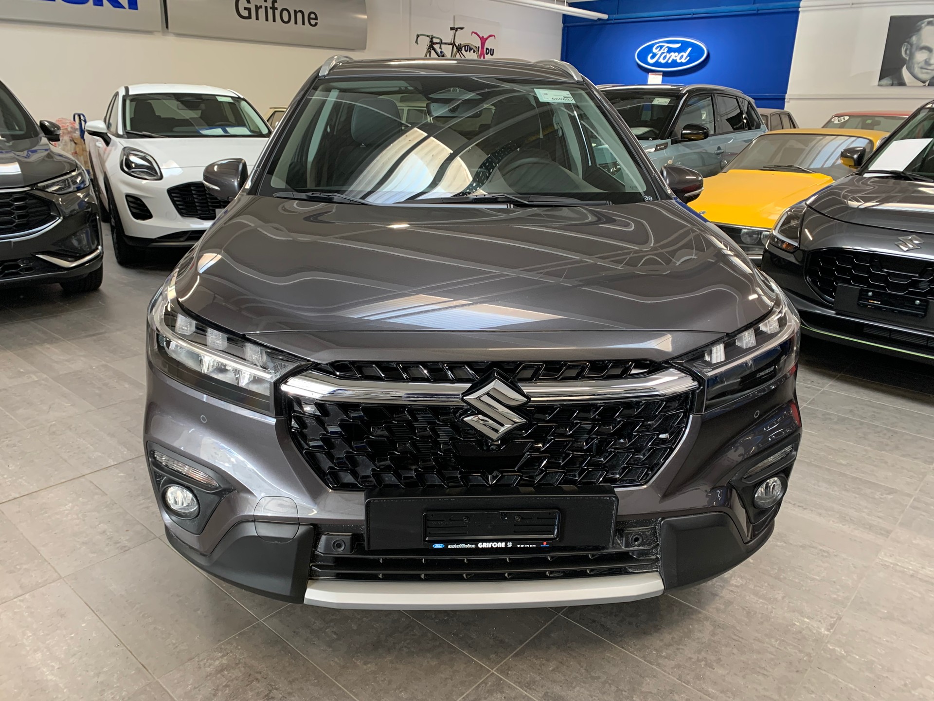 SUZUKI S-Cross 1.4 T Compact Top Hybrid 4x4-image-2