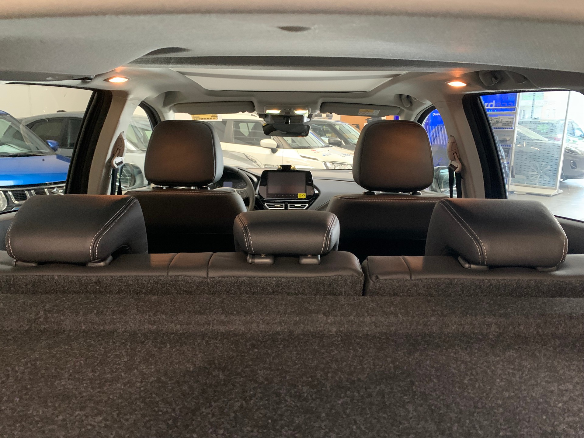 SUZUKI S-Cross 1.4 T Compact Top Hybrid 4x4-image-8