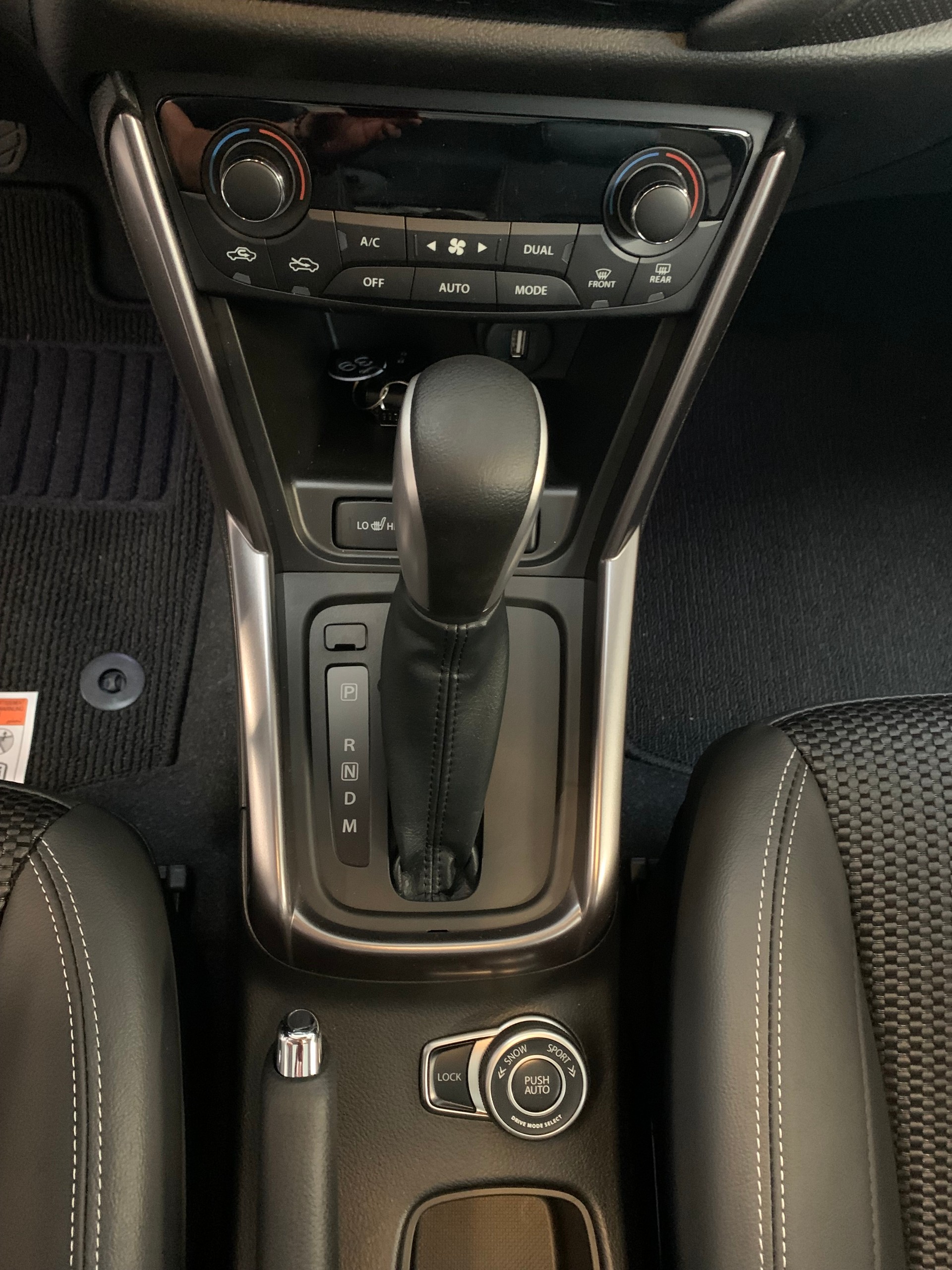 SUZUKI S-Cross 1.4 T Compact Top Hybrid 4x4-image-11