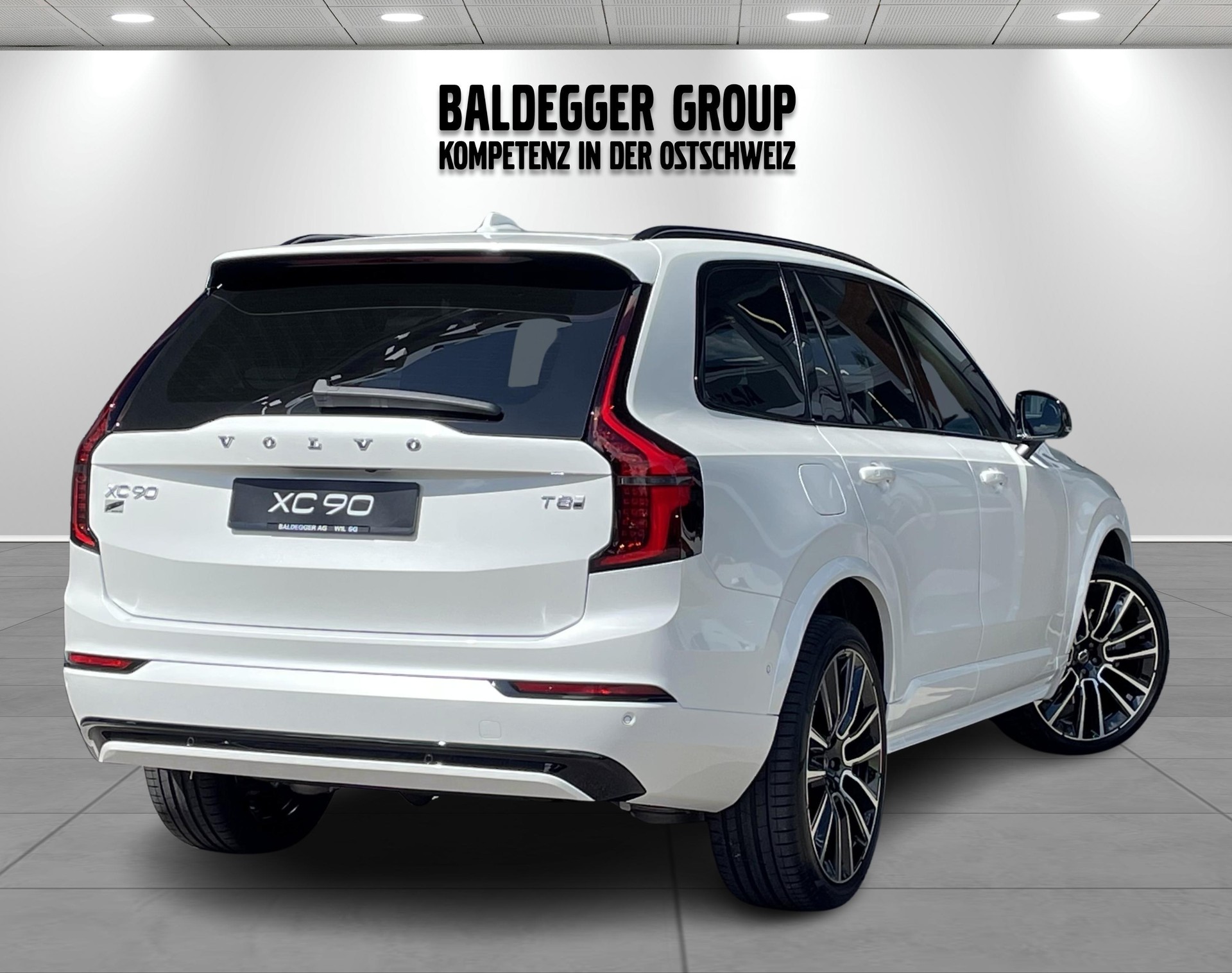 VOLVO XC90 2.0 T8 TE Ultra Dark eAWD-showroom-element-2
