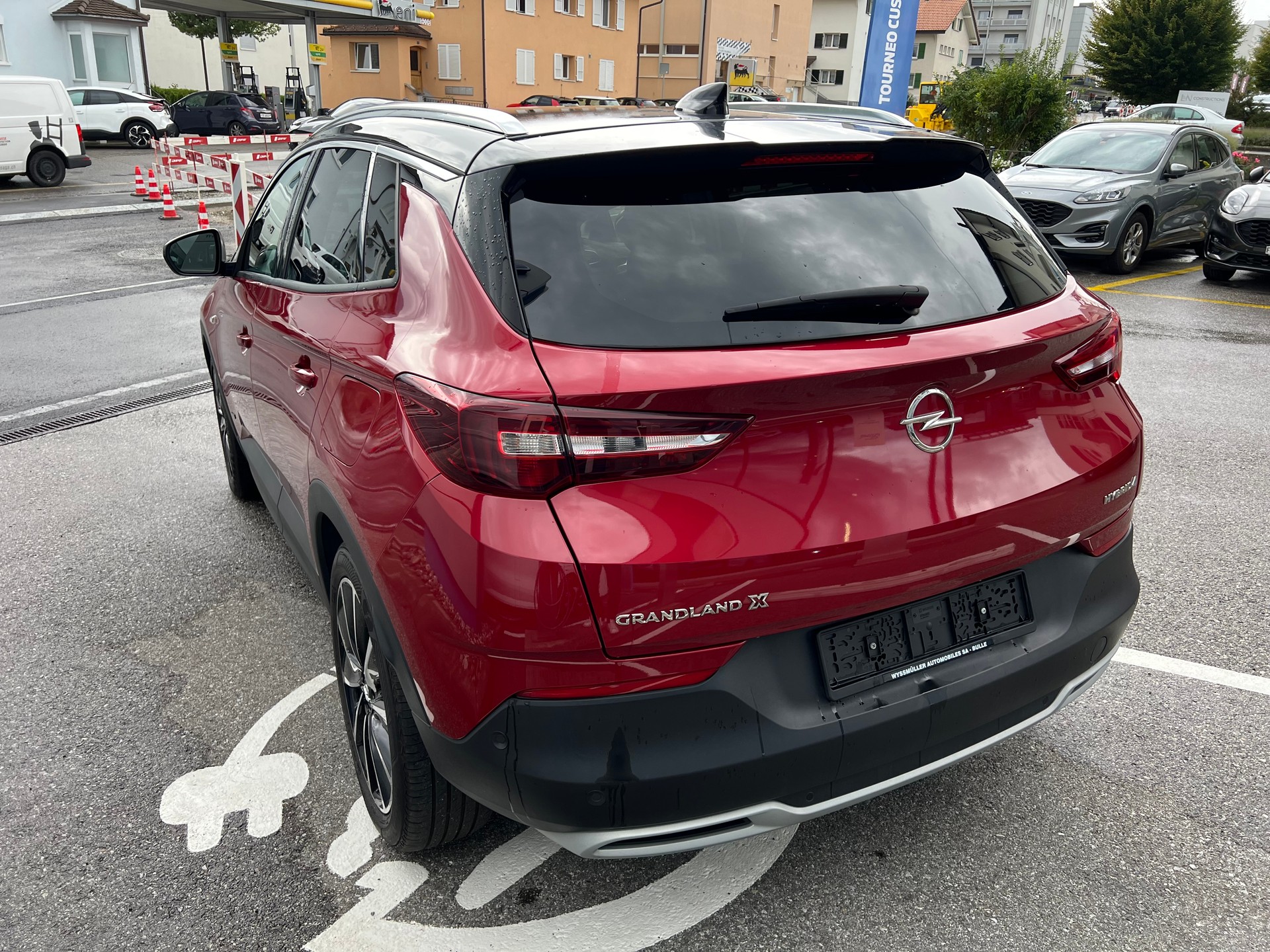 OPEL Grandland X 1.6 Hybrid4 Ultimate Automatik-image-2