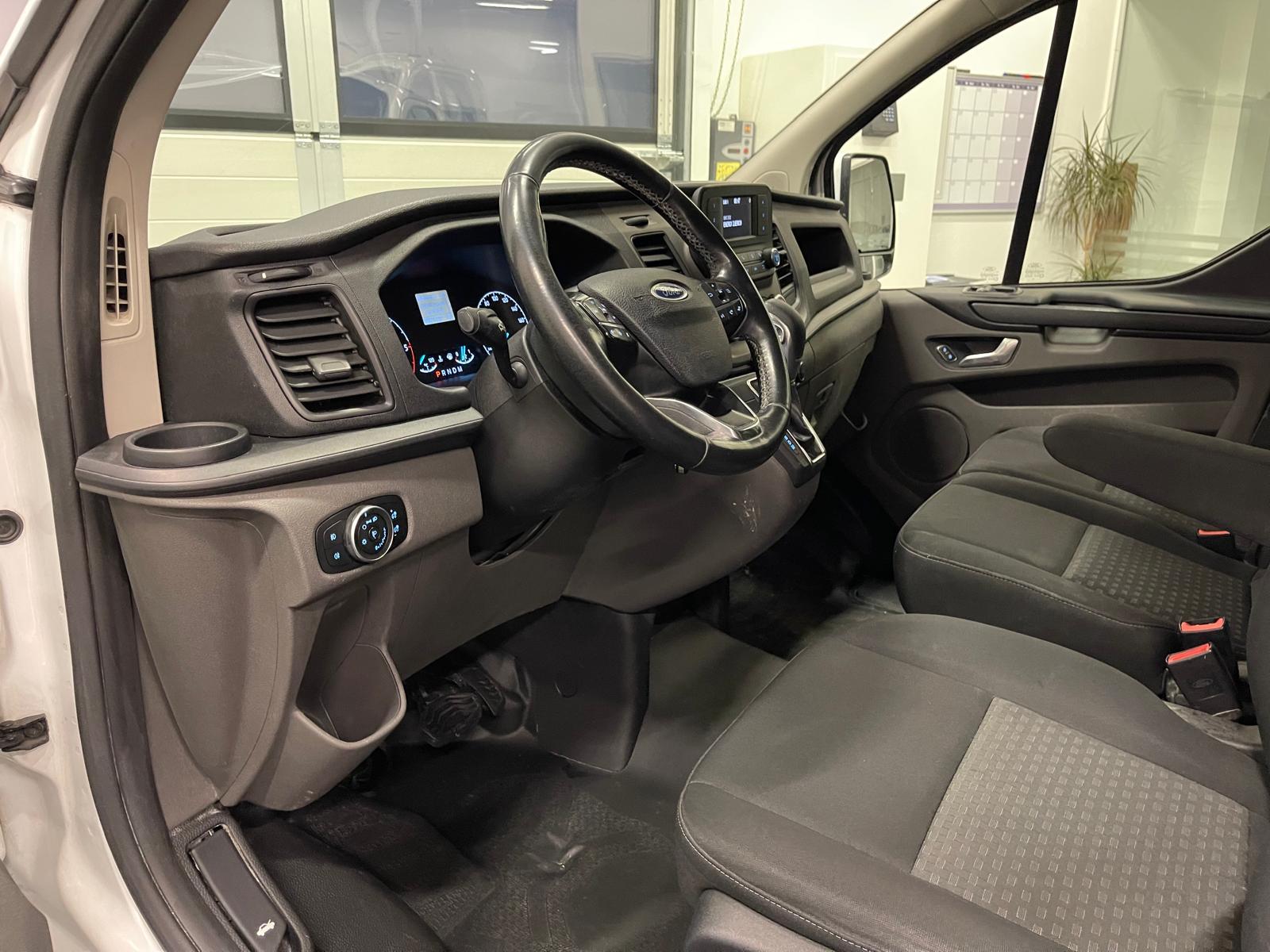 FORD TRANSIT CUSTOM Transit C Van 300 L1 2.0 TDCi 130 Trend-image-9
