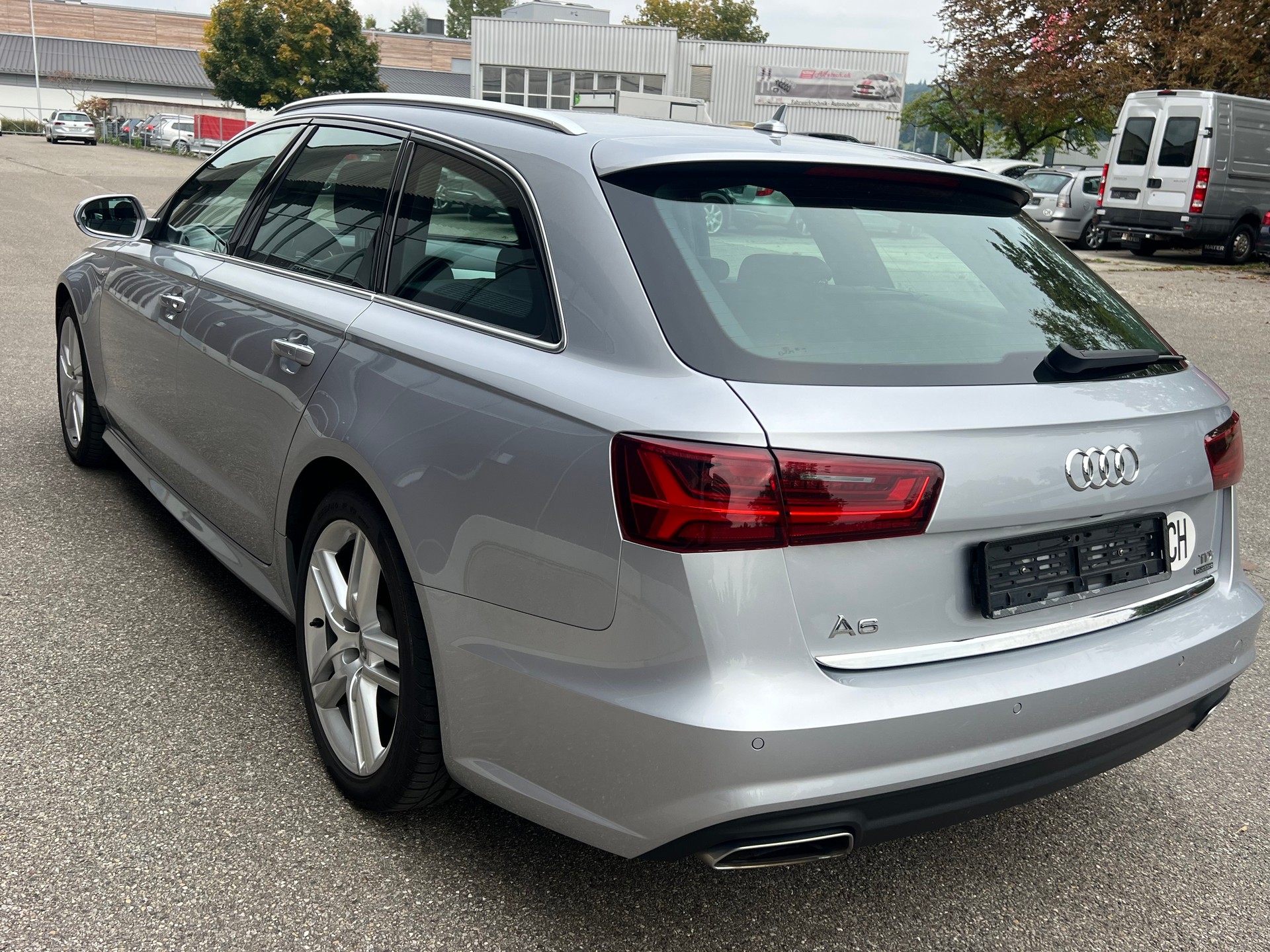 AUDI A6 Avant 3.0 TDI V6 quattro S-tronic-image-3