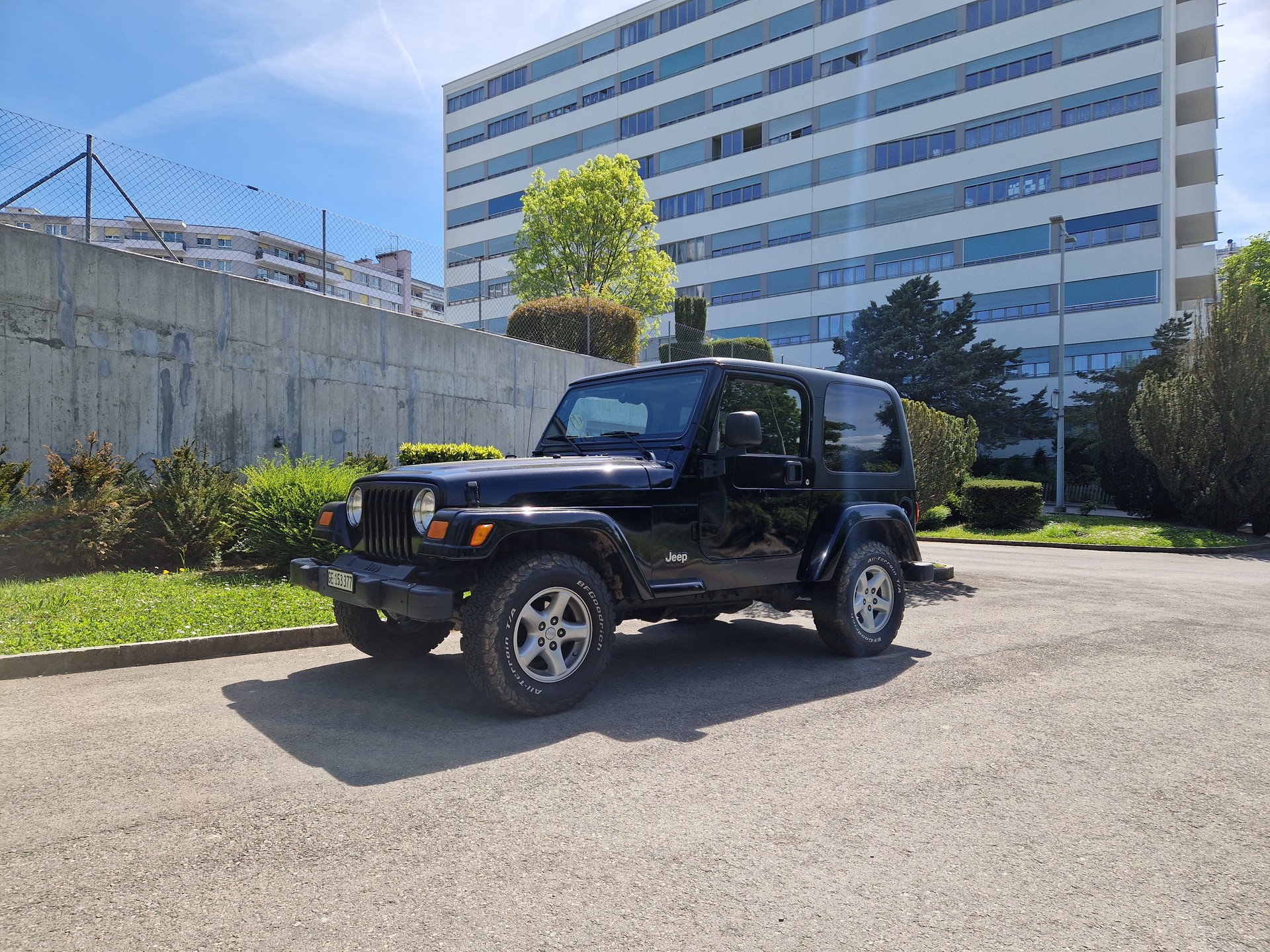 JEEP Wrangler 4.0 Sahara Automatic-image-1