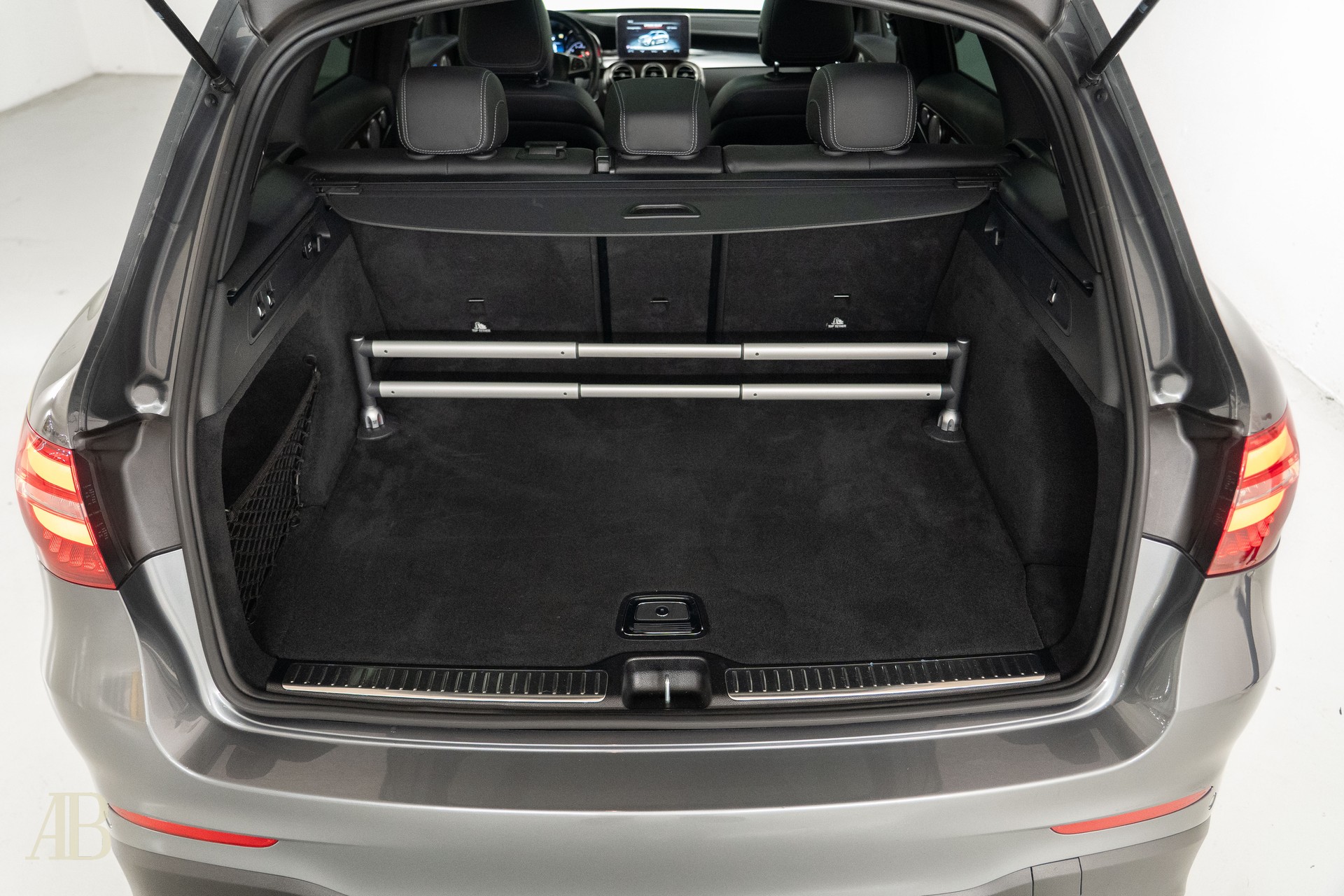 MERCEDES-BENZ GLC 63 AMG 4Matic+ 9G-Tronic-image-7