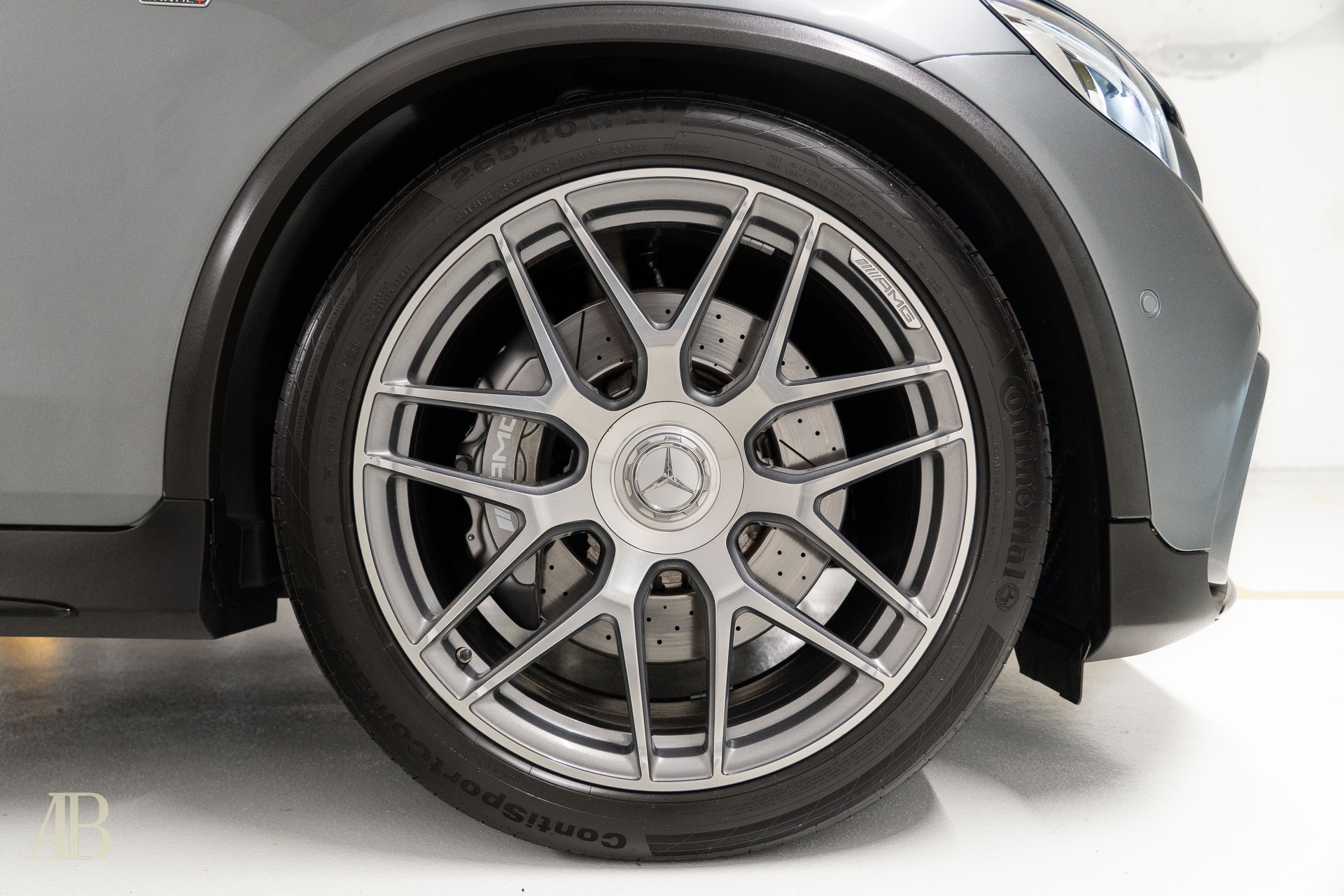 MERCEDES-BENZ GLC 63 AMG 4Matic+ 9G-Tronic-image-10