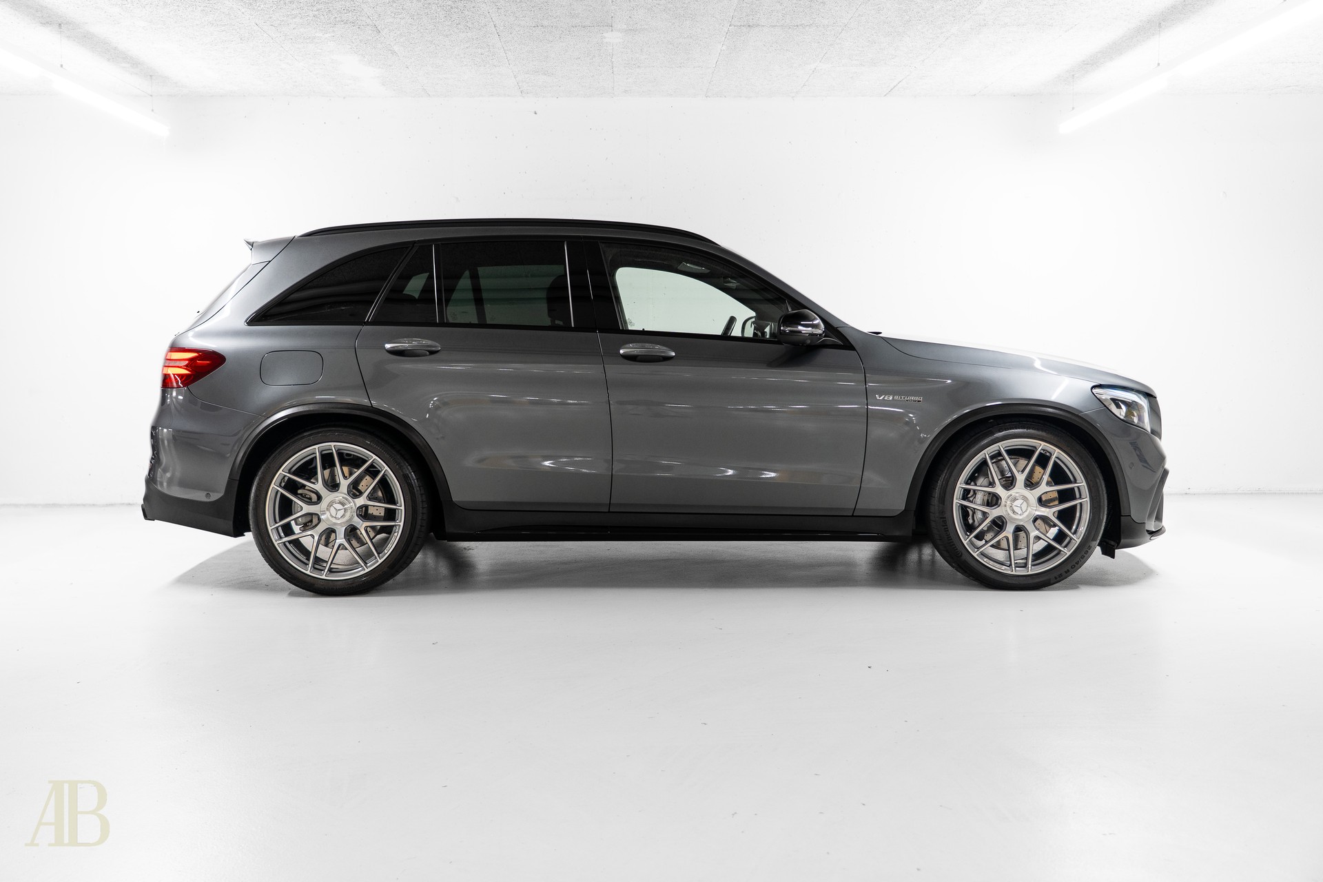 MERCEDES-BENZ GLC 63 AMG 4Matic+ 9G-Tronic-image-9