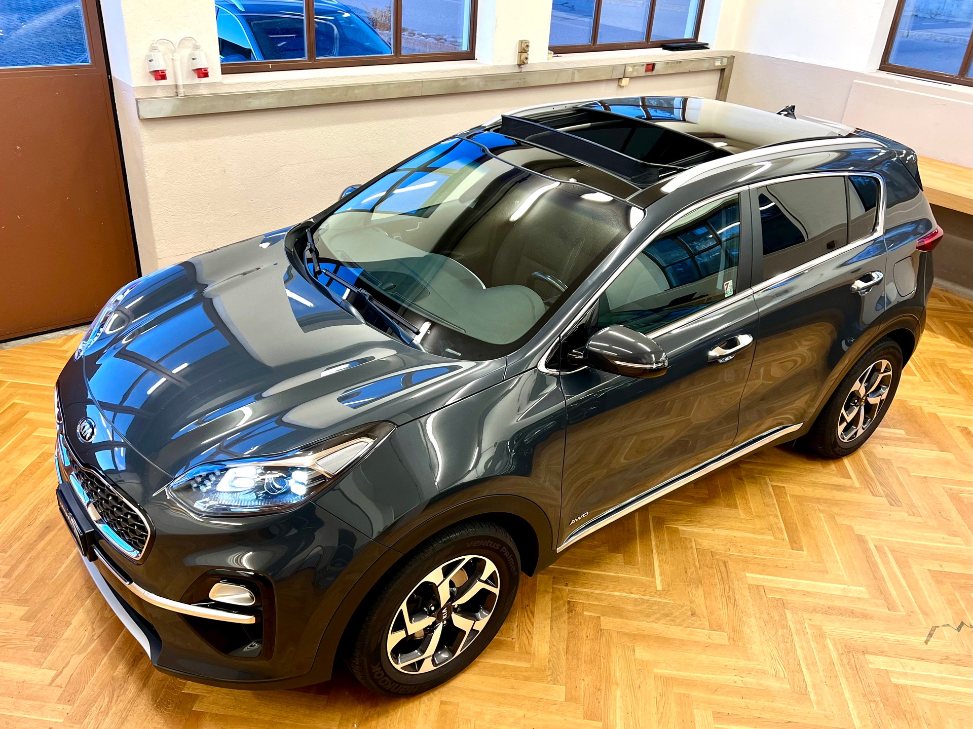 KIA Sportage 1.6CRDi Mild Hybrid 4WD Automat-showroom-element-3