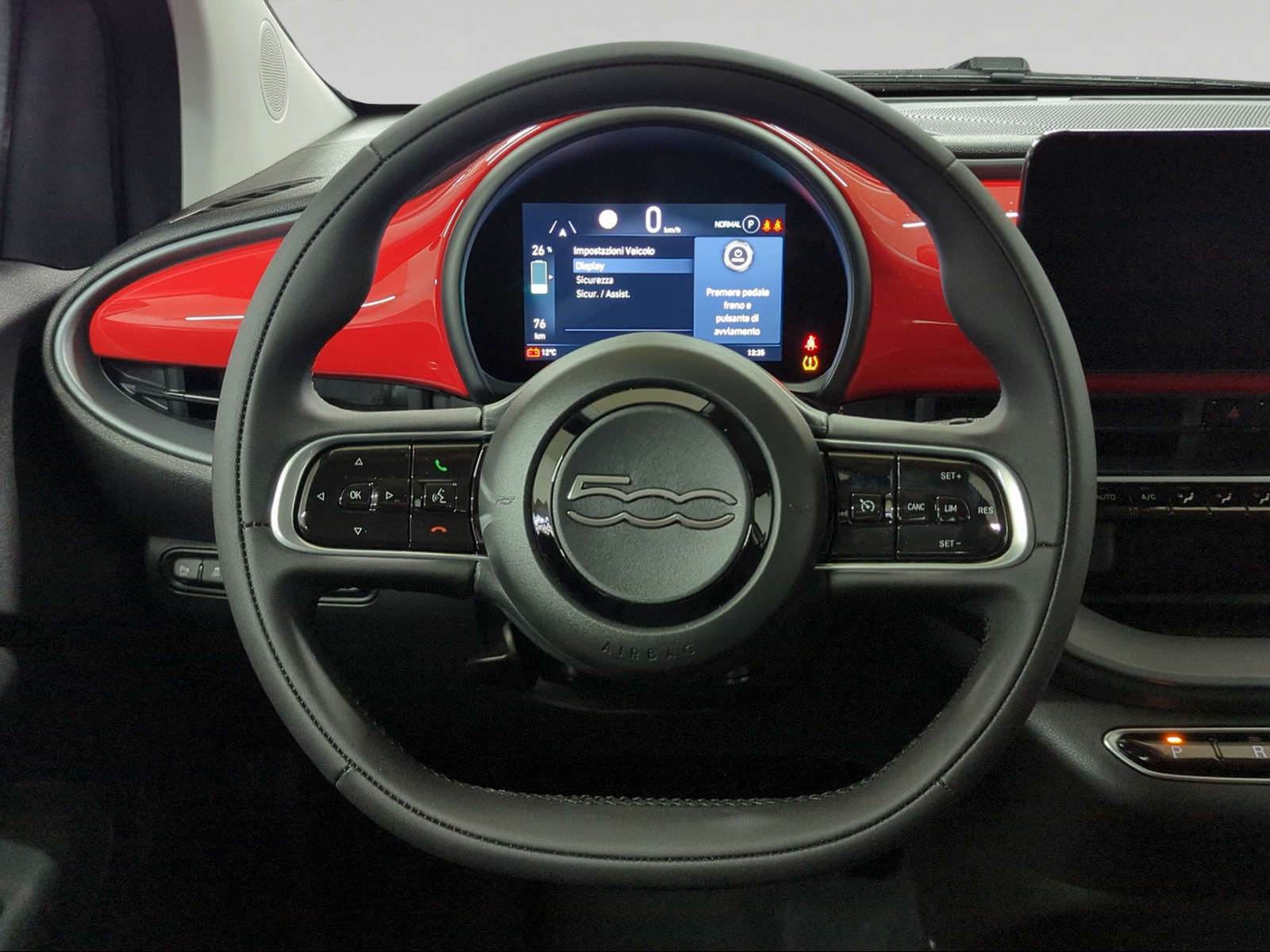 FIAT 500 3+1 electric 87 kW Red Swiss Edition-image-9