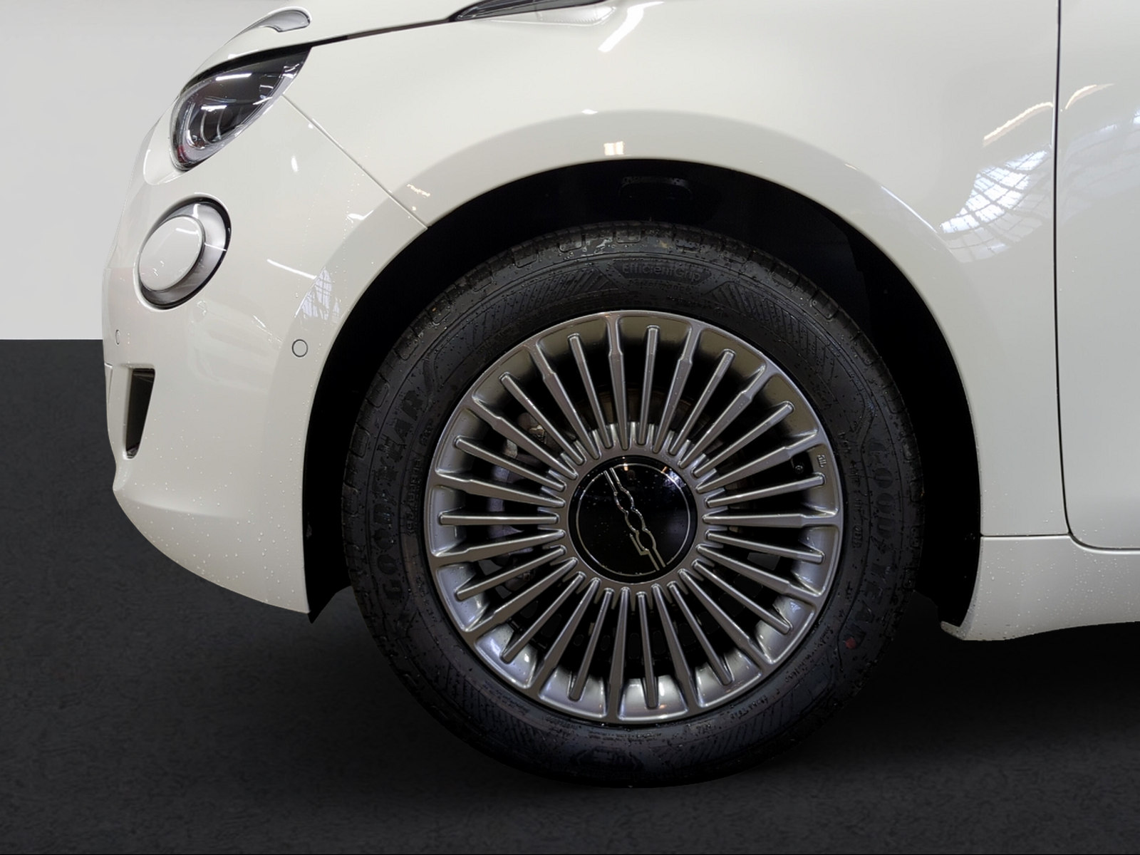 FIAT 500 3+1 electric 87 kW Red Swiss Edition-image-3