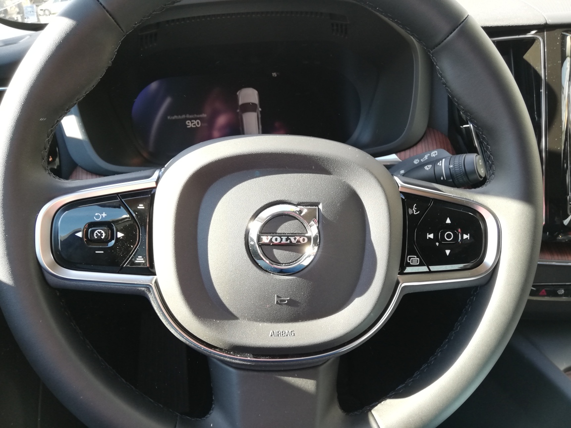 VOLVO XC60 2.0 B5 MH Plus Bright AWD-image-21