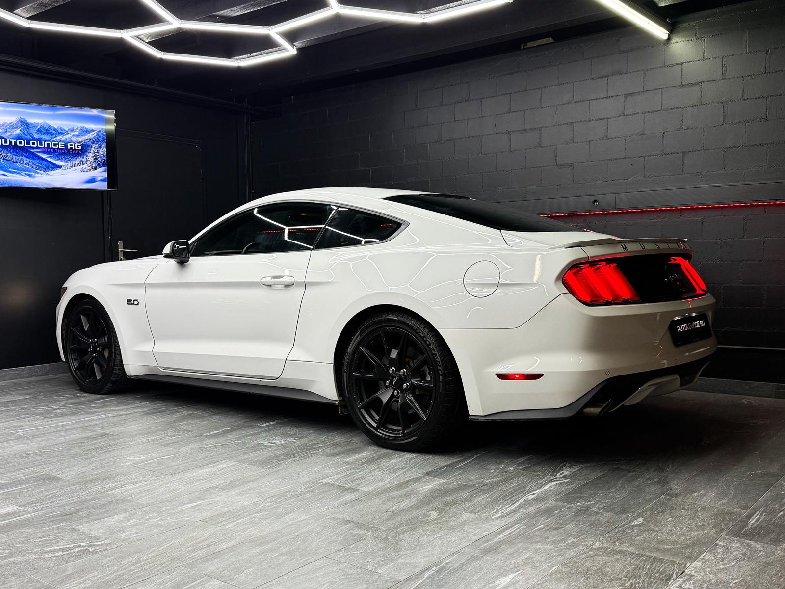FORD Mustang Fastback 5.0 V8 GT *50 Years Edition*-image-6