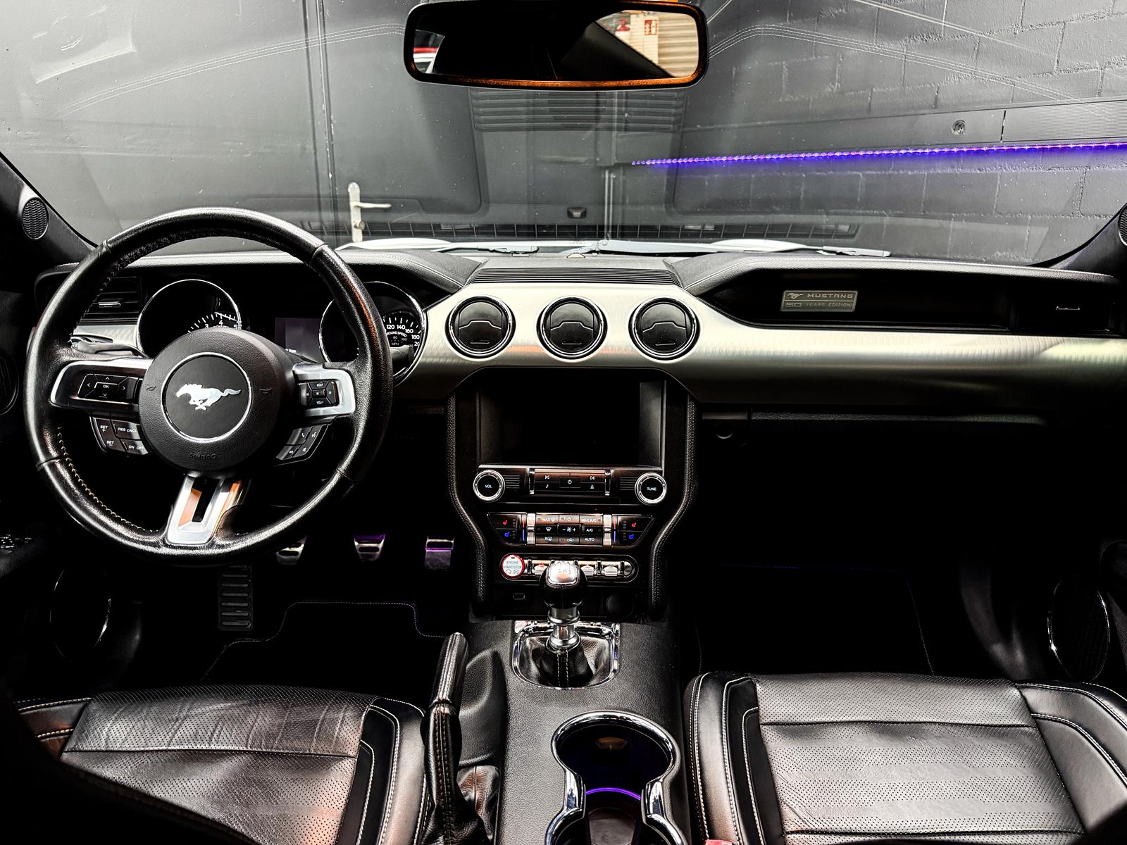 FORD Mustang Fastback 5.0 V8 GT *50 Years Edition*-image-9