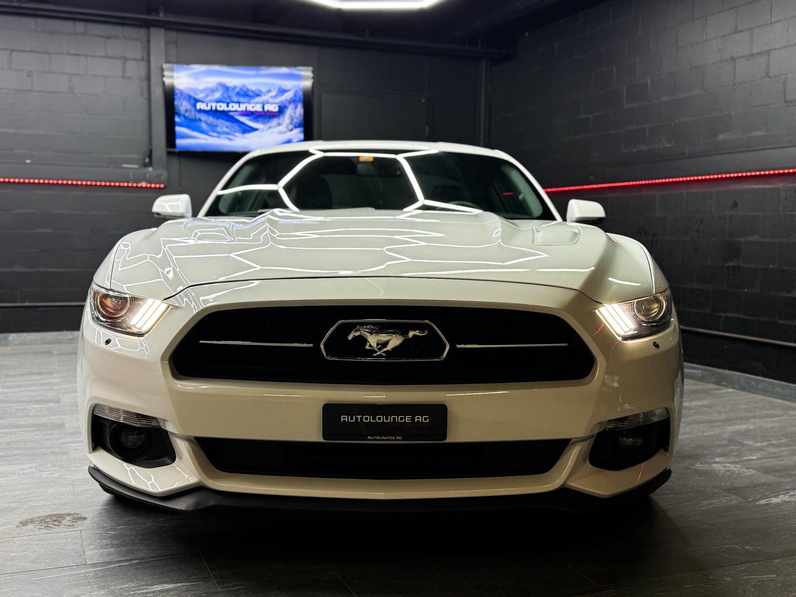 FORD Mustang Fastback 5.0 V8 GT *50 Years Edition*-image-2