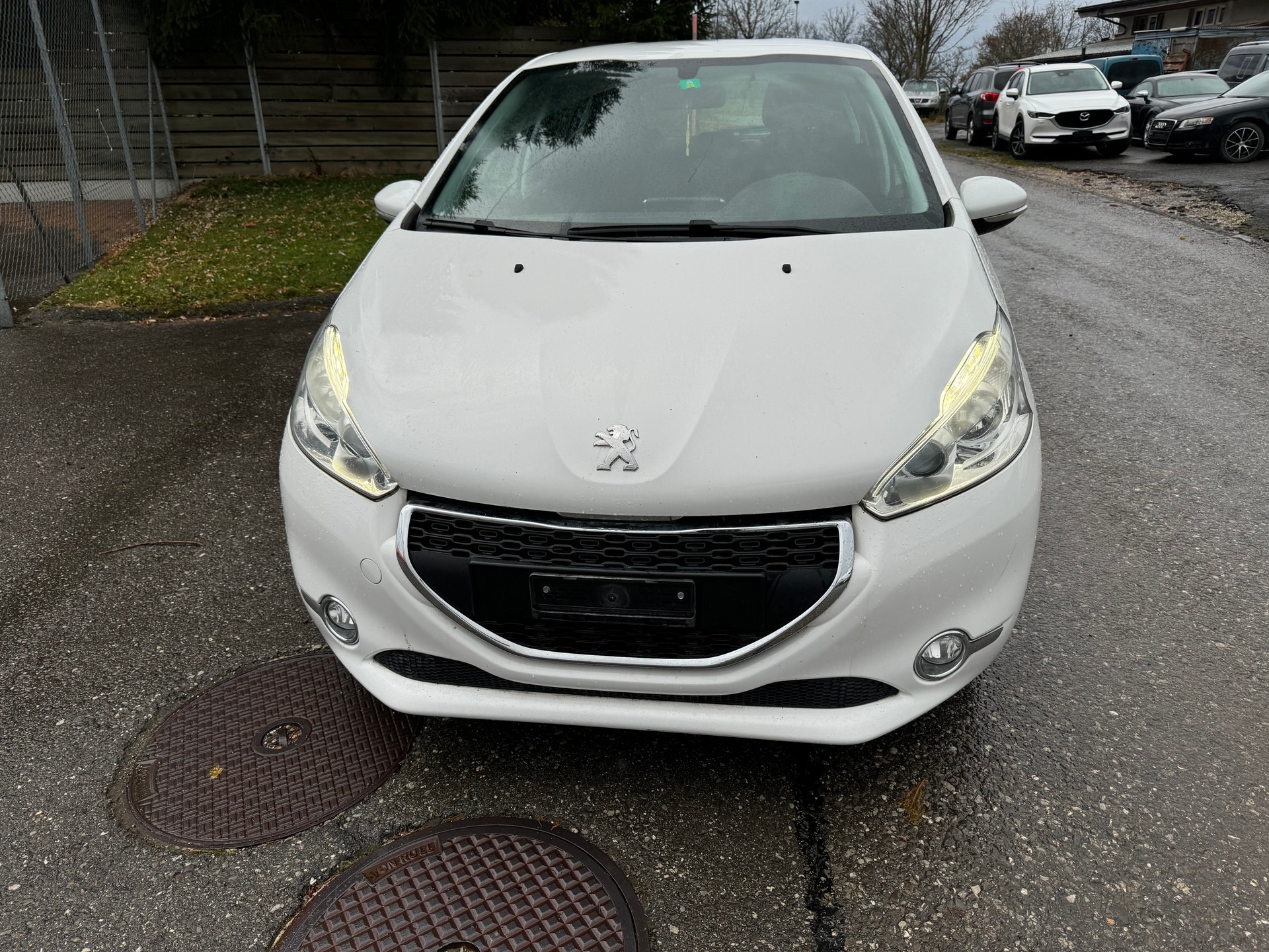 PEUGEOT 208 1.2 VTI Active-image-1