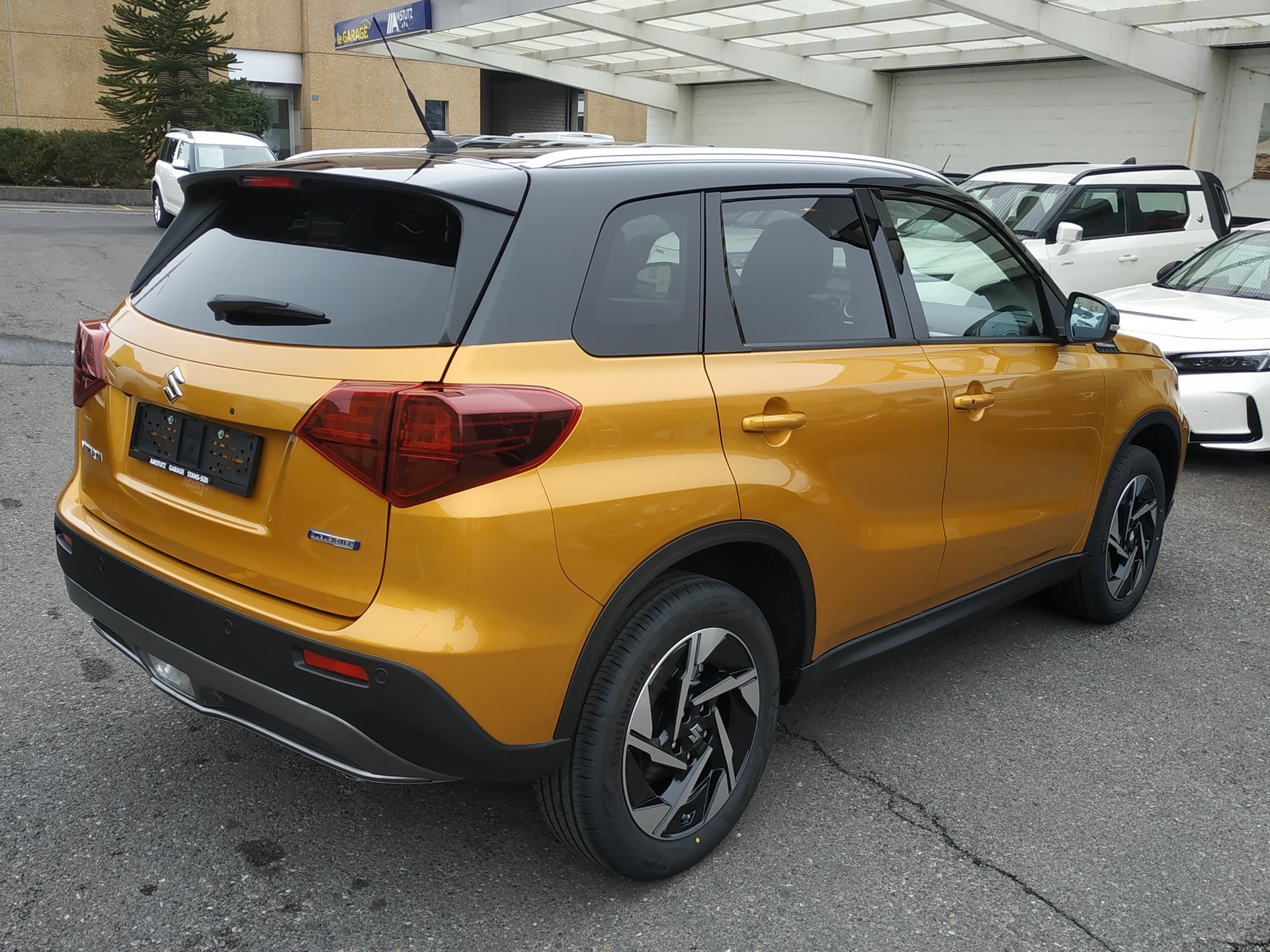 SUZUKI Vitara 1.4 Boosterjet Compact Top 4x4 Hybrid Automatic-image-6