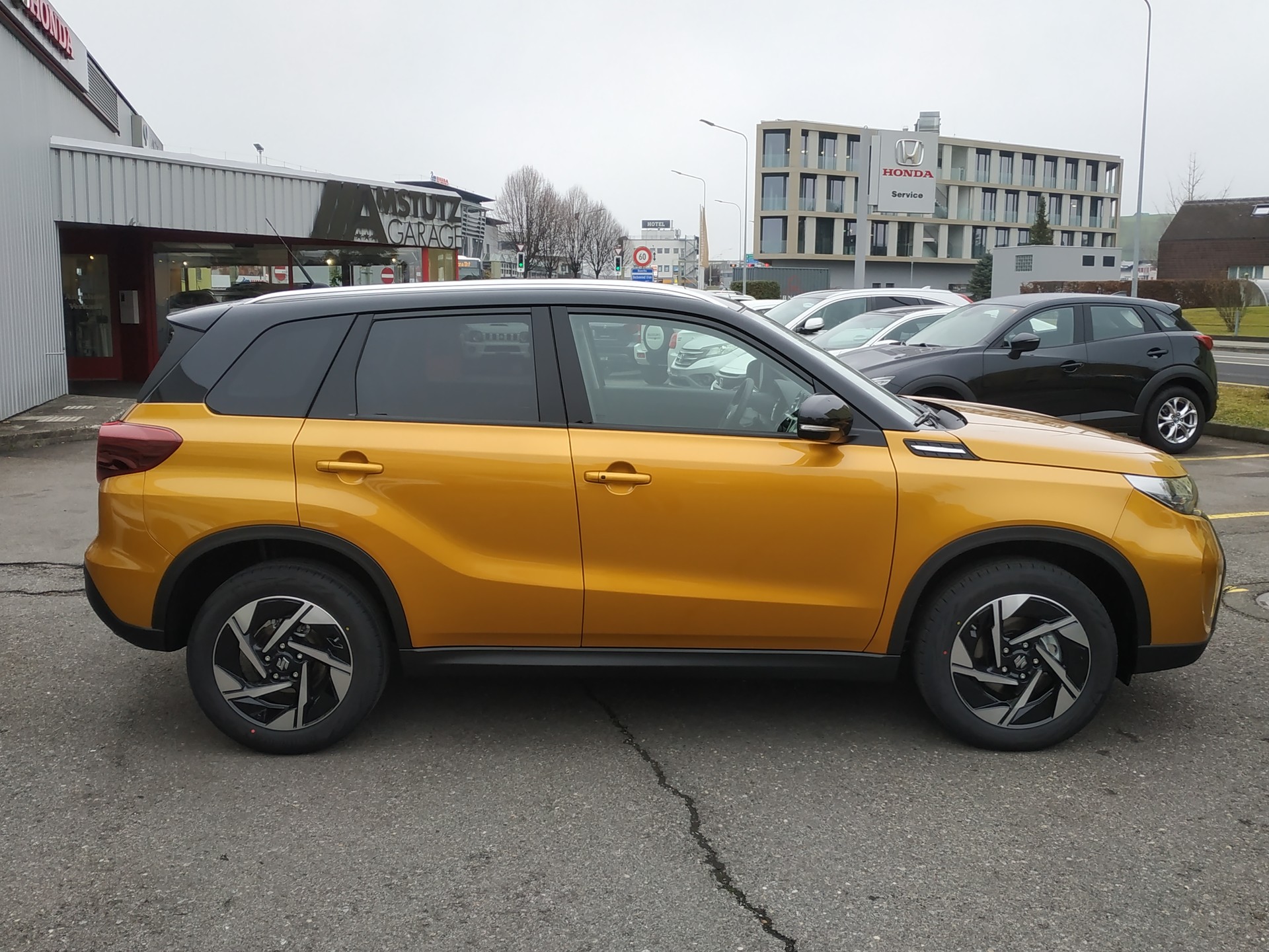 SUZUKI Vitara 1.4 Boosterjet Compact Top 4x4 Hybrid Automatic-image-5