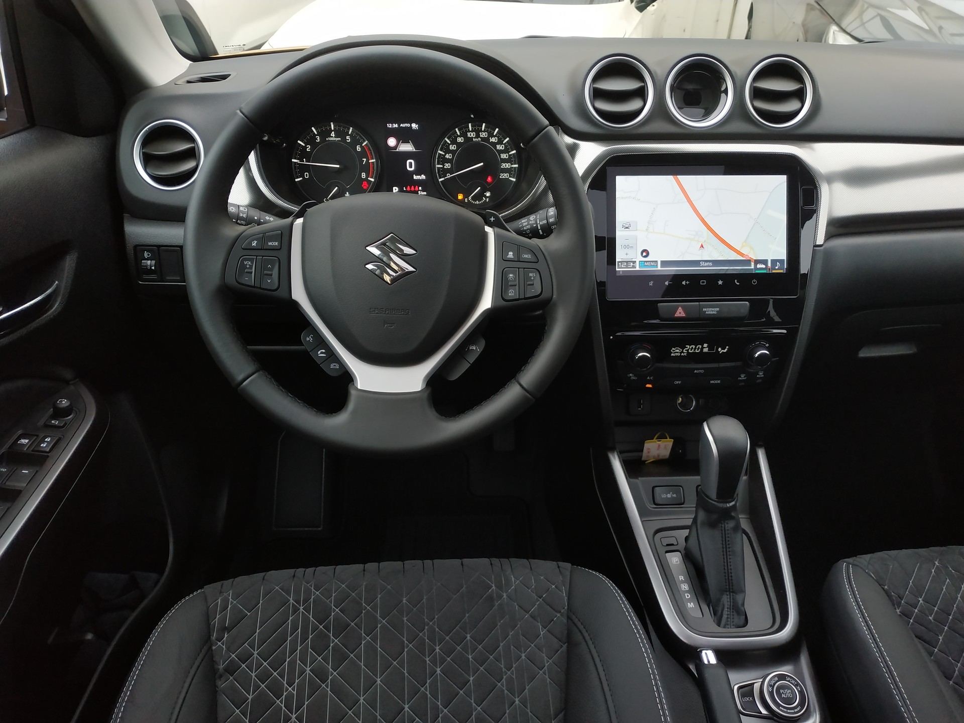 SUZUKI Vitara 1.4 Boosterjet Compact Top 4x4 Hybrid Automatic-image-11