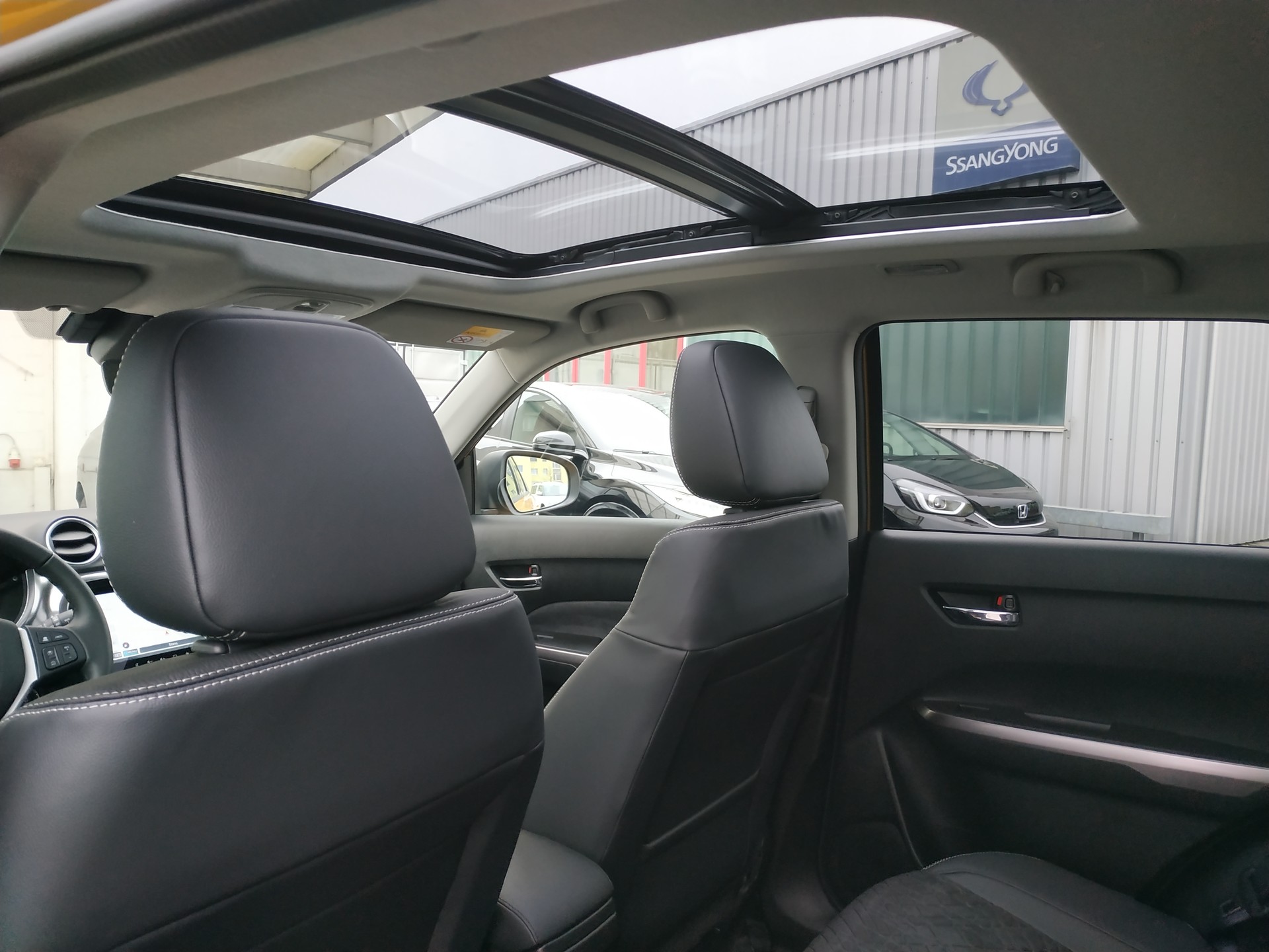 SUZUKI Vitara 1.4 Boosterjet Compact Top 4x4 Hybrid Automatic-image-21