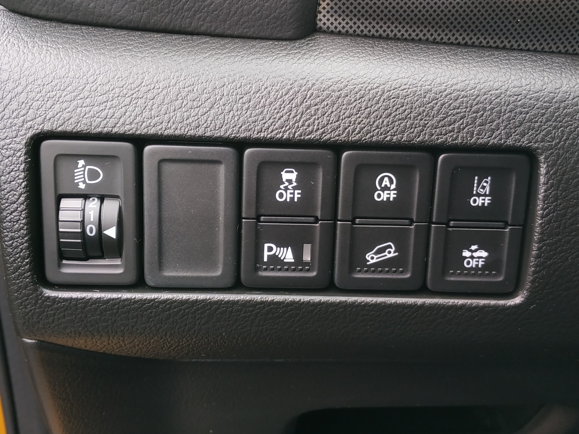 SUZUKI Vitara 1.4 Boosterjet Compact Top 4x4 Hybrid Automatic-image-19