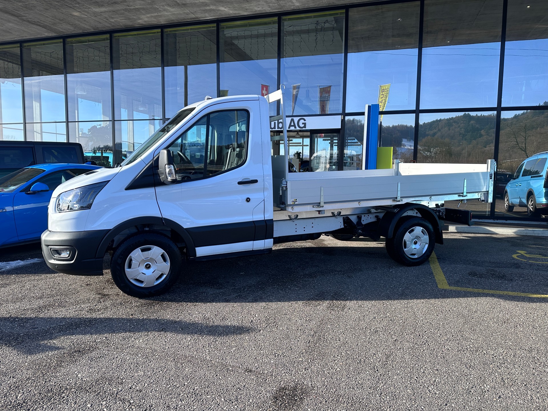 FORD Transit 350 L2 Trend 2.0 TDCi 165 RWD-showroom-element-3