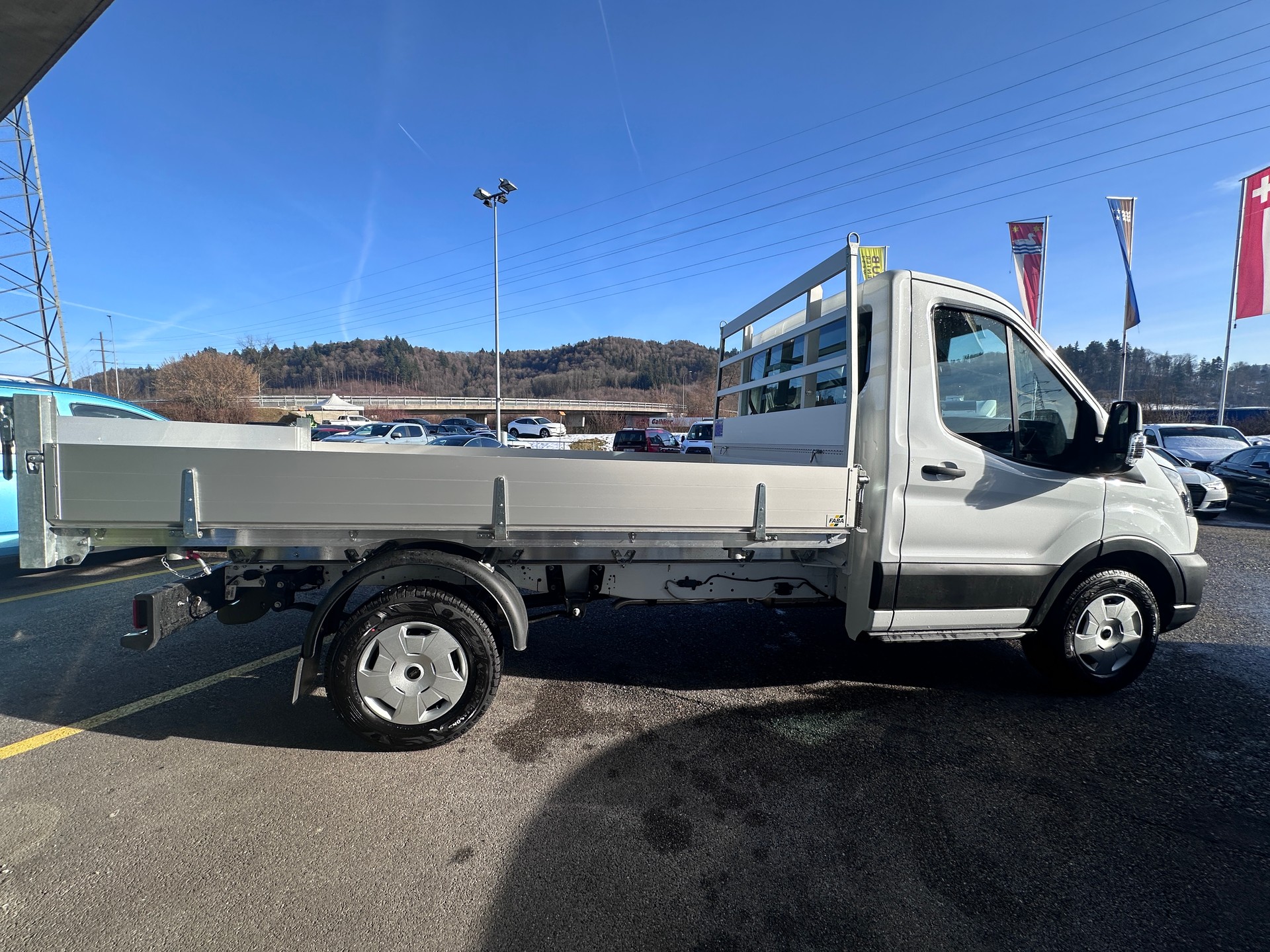FORD Transit 350 L2 Trend 2.0 TDCi 165 RWD-image-6