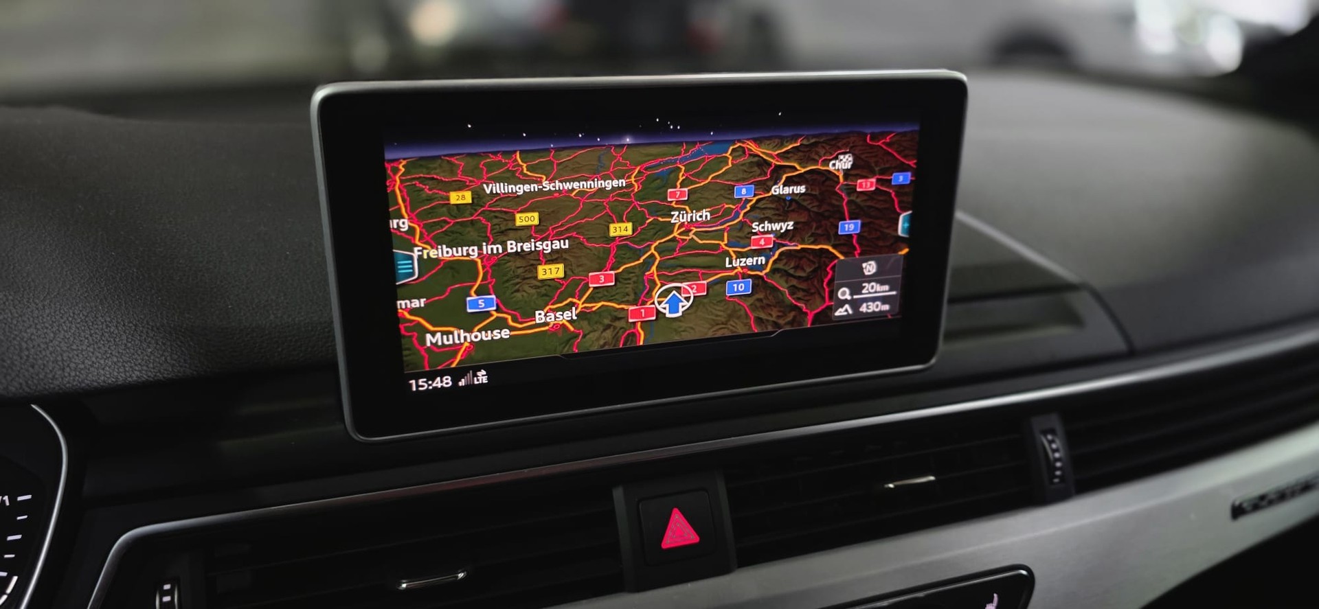 AUDI A4 Avant 45 TFSI S-Line Sport S-tronic quattro-image-19
