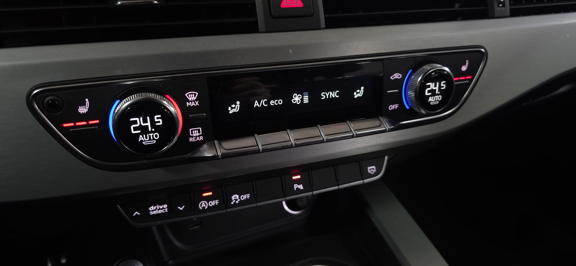 AUDI A4 Avant 45 TFSI S-Line Sport S-tronic quattro-image-18