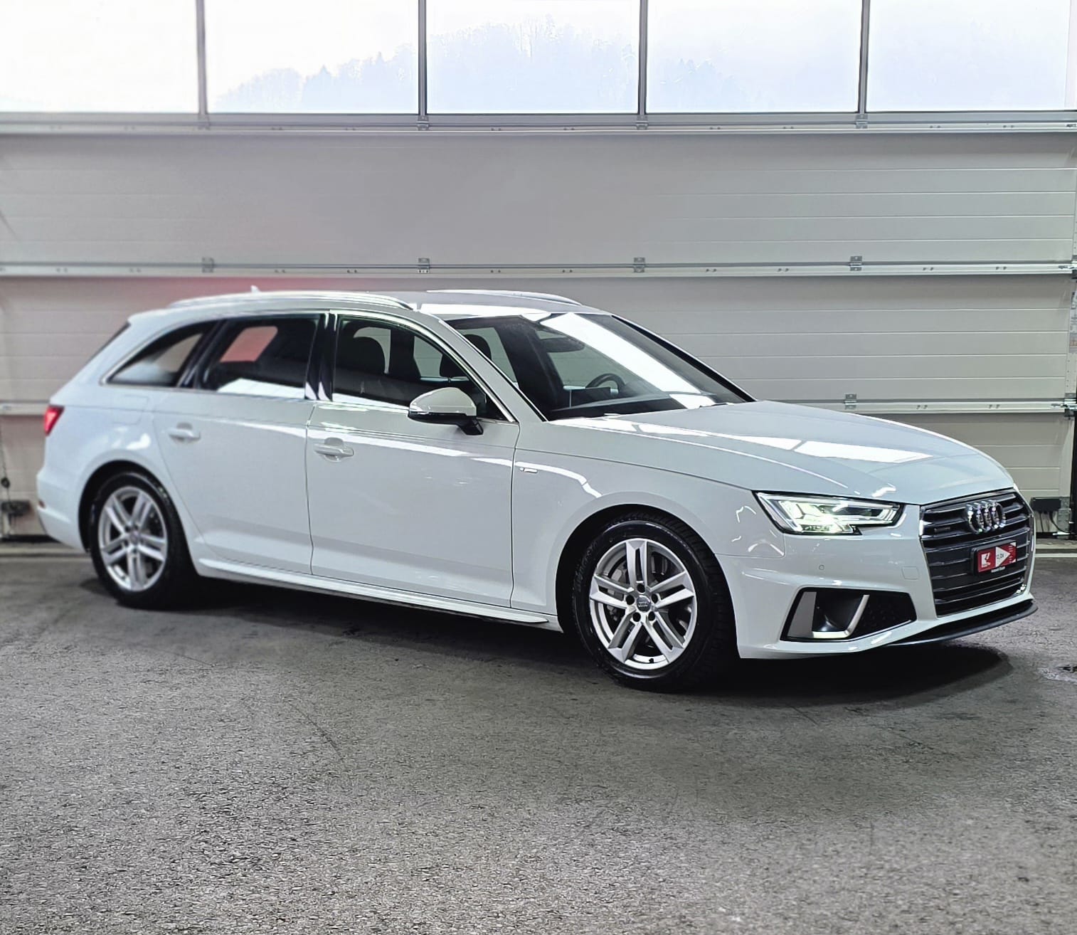 AUDI A4 Avant 45 TFSI S-Line Sport S-tronic quattro-image-6