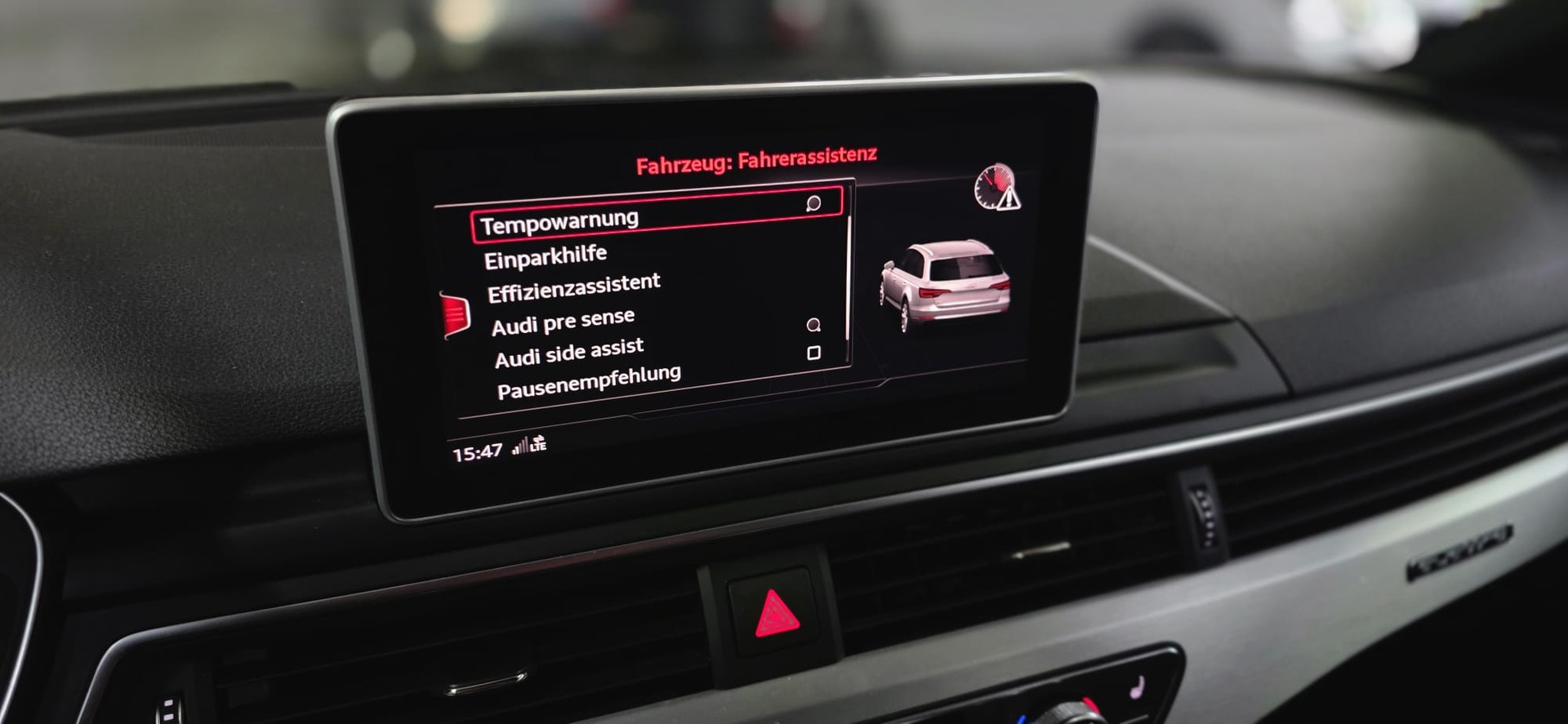 AUDI A4 Avant 45 TFSI S-Line Sport S-tronic quattro-image-21