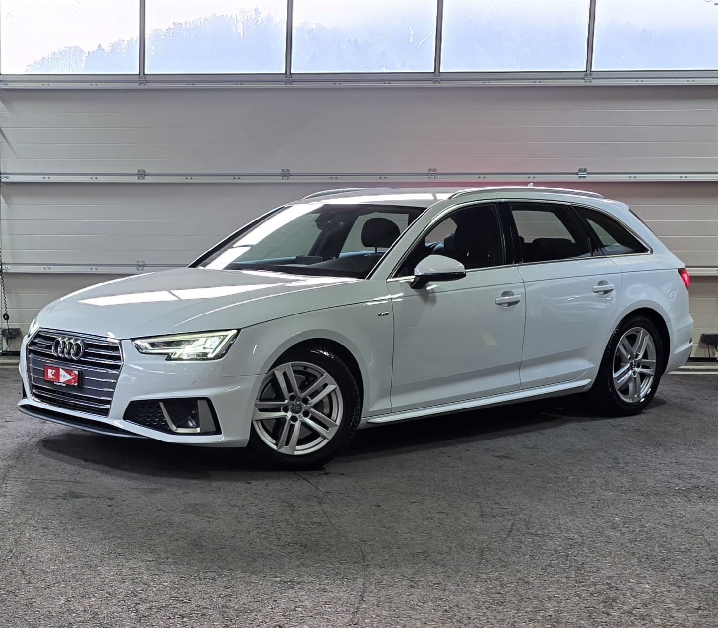AUDI A4 Avant 45 TFSI S-Line Sport S-tronic quattro-image-0