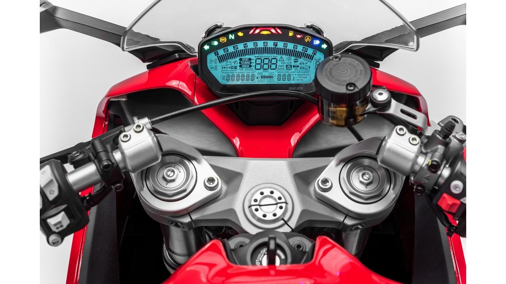 DUCATI 950 Supersport-showroom-element-2