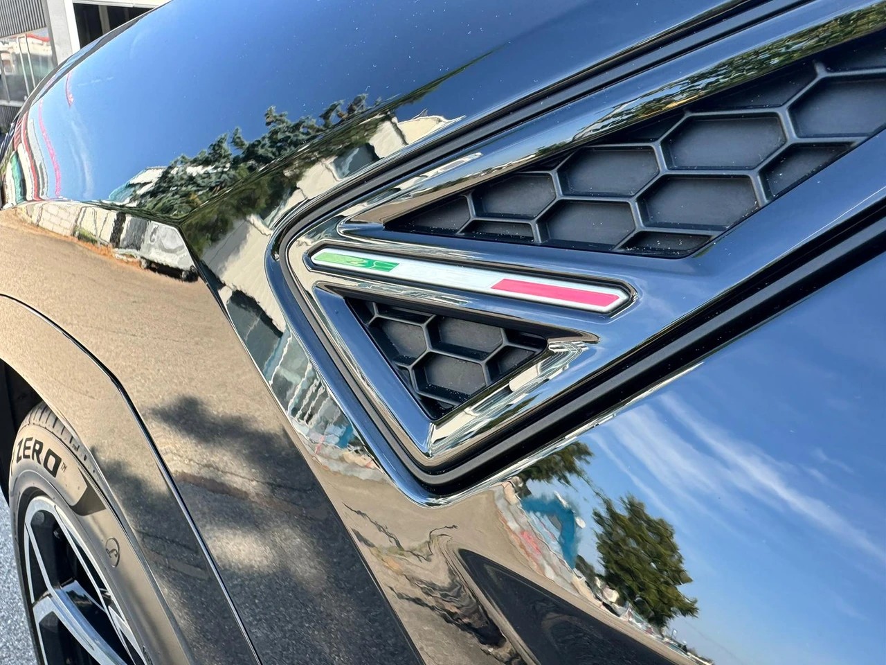 LAMBORGHINI Urus 4.0 CH FAHRZEUG-image-24