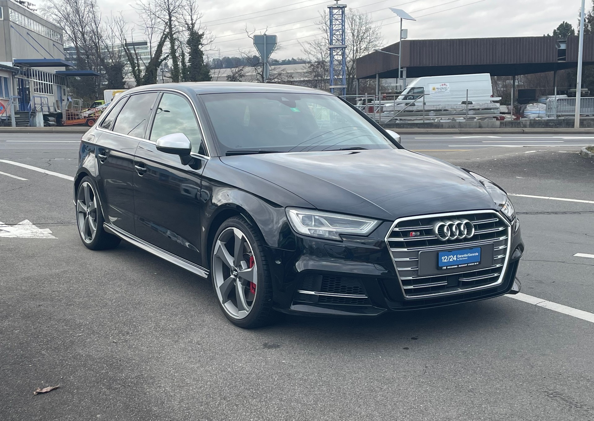 AUDI S3 Sportback 2.0 TFSI quattro S-tronic-showroom-element-2