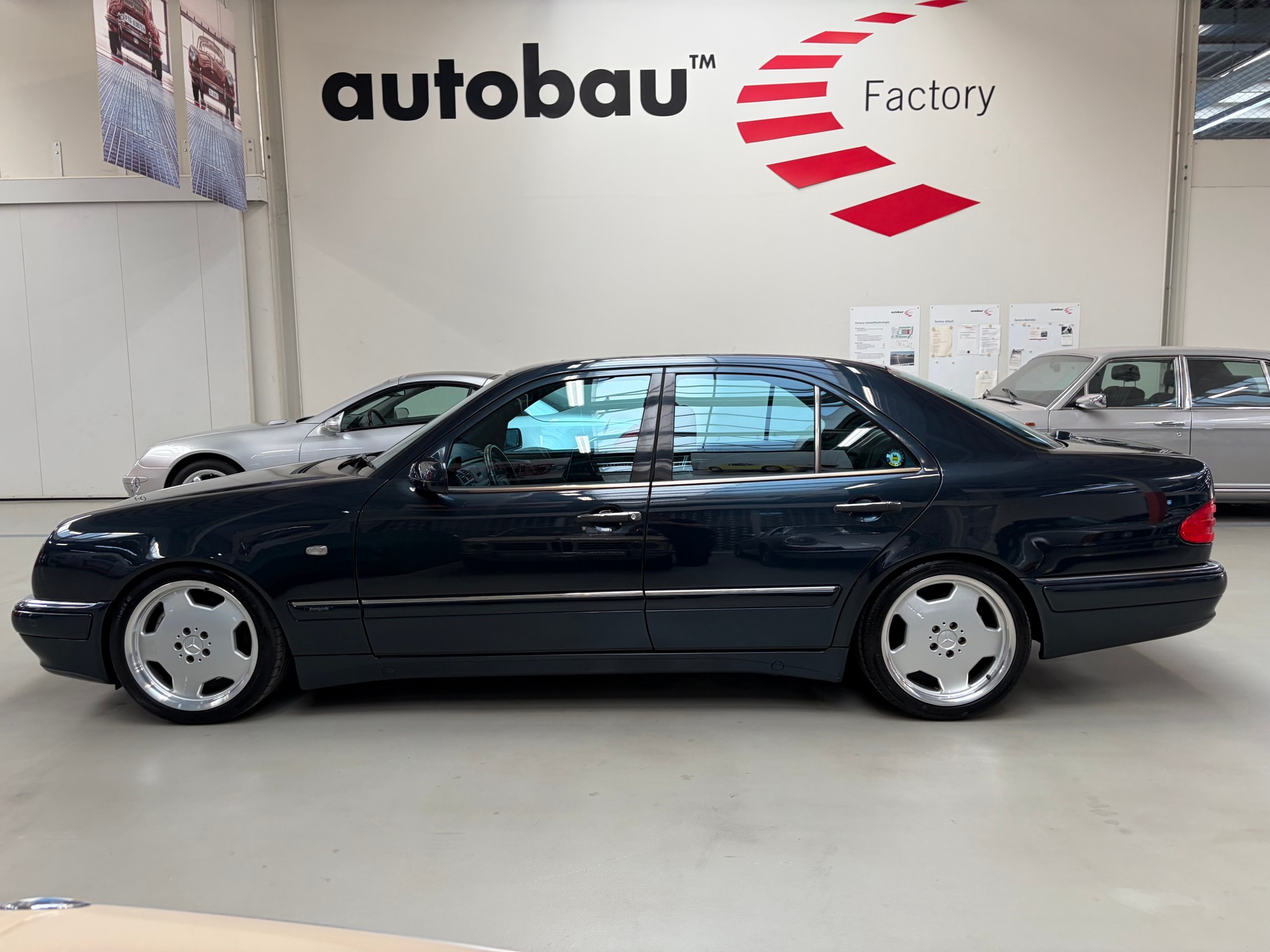 MERCEDES-BENZ E 50 AMG-image-2