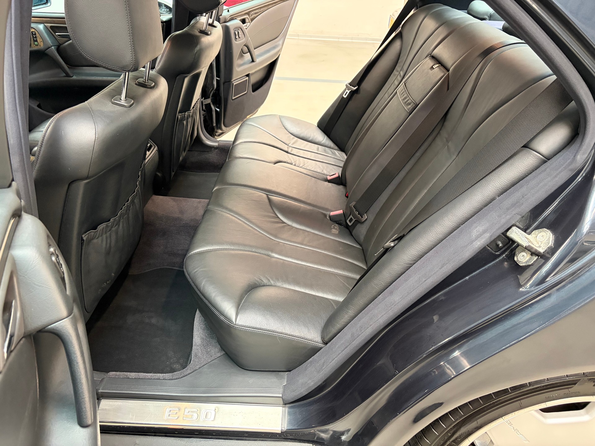 MERCEDES-BENZ E 50 AMG-image-10