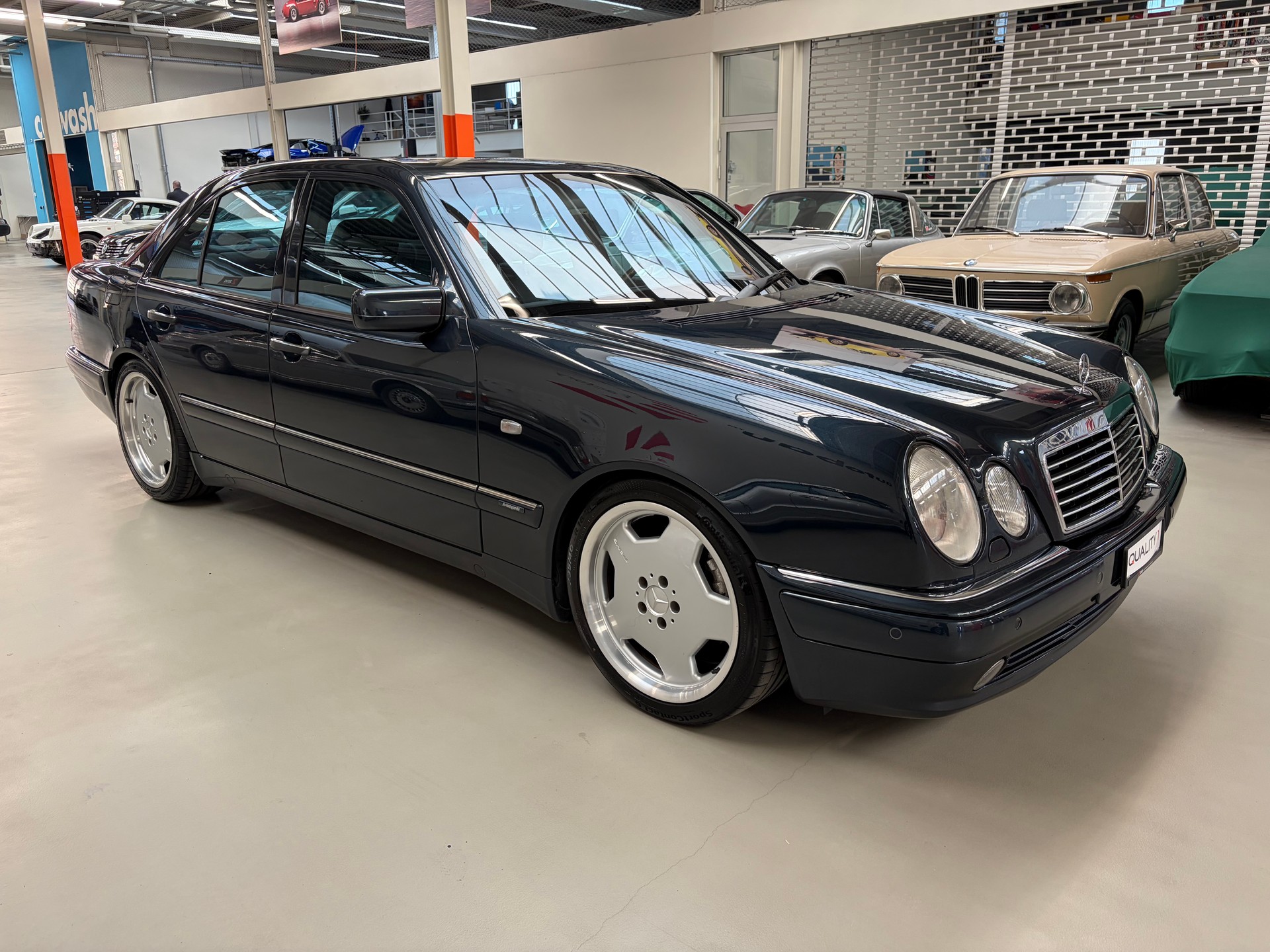 MERCEDES-BENZ E 50 AMG-image-7