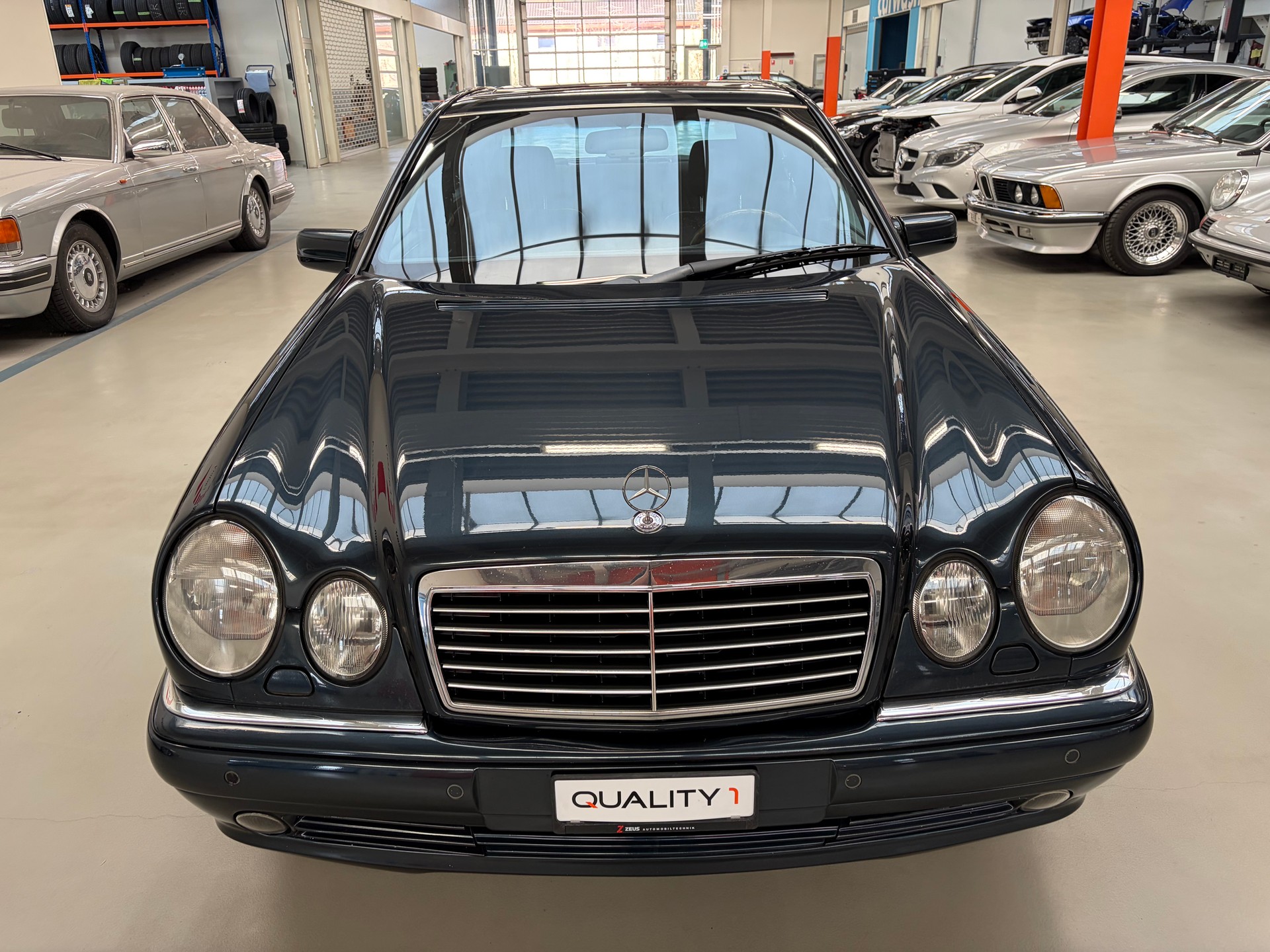 MERCEDES-BENZ E 50 AMG-image-8