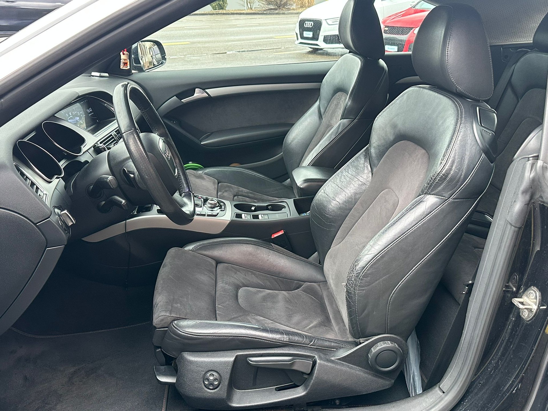 AUDI A5 Cabriolet 2.0 TFSI multitronic-image-7