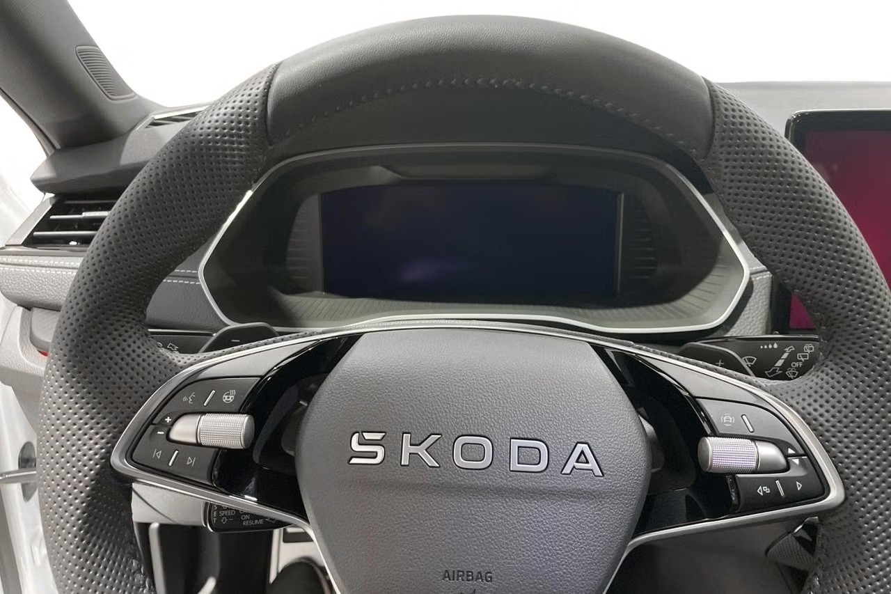 SKODA Octavia Combi 2.0 TSI DSG Sport Line 4x4-image-7