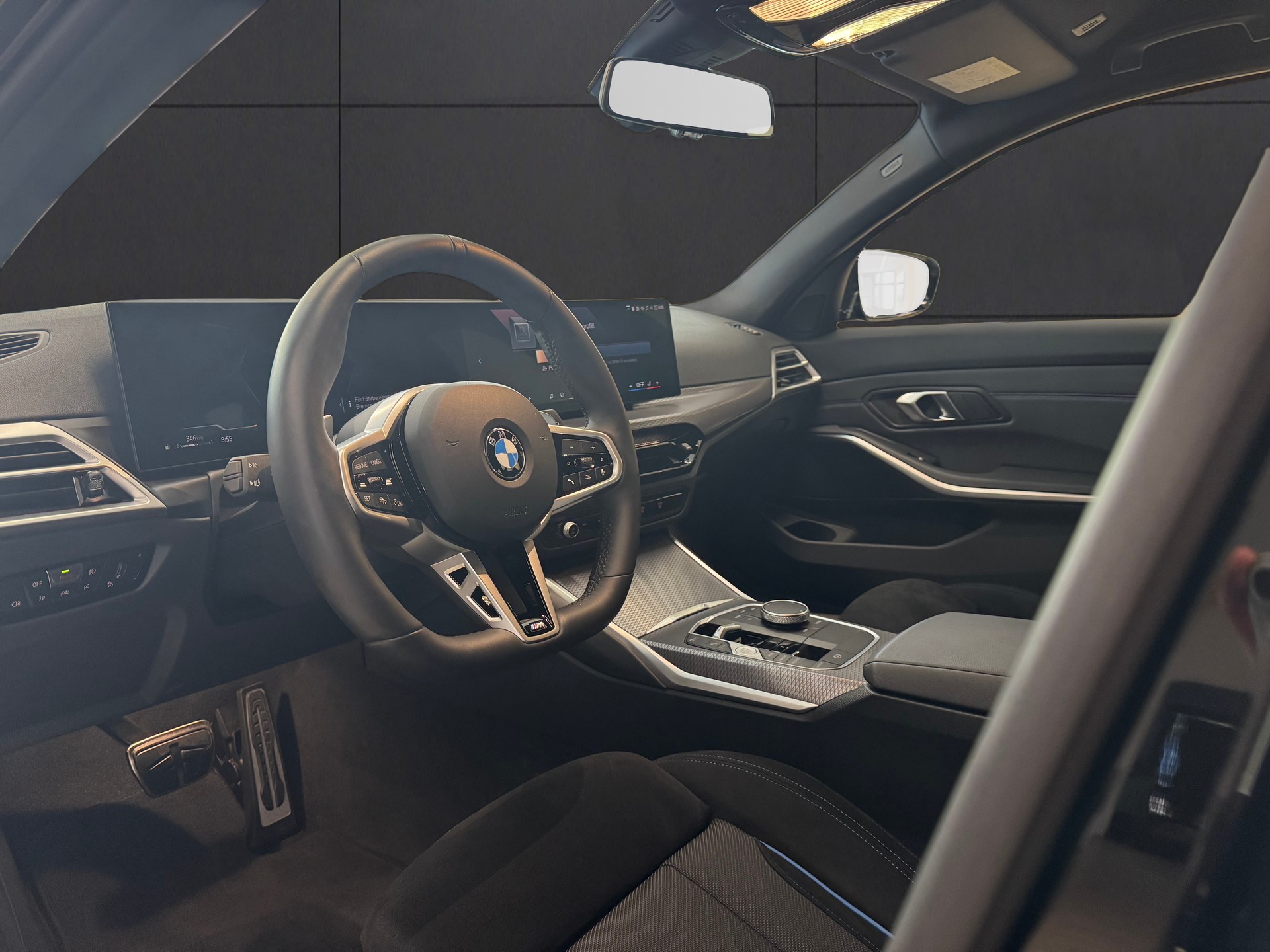BMW 330i Touring xDrive Steptronic M Sport-image-14